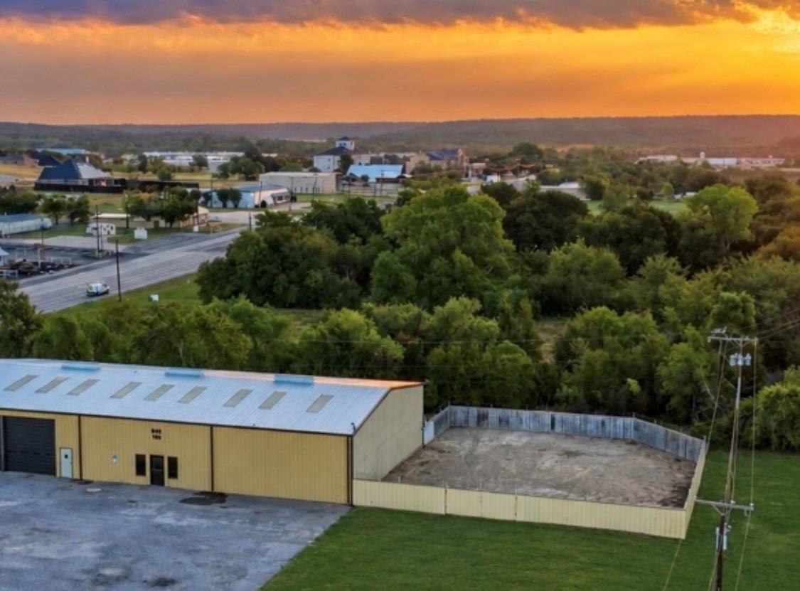 main property photo 8