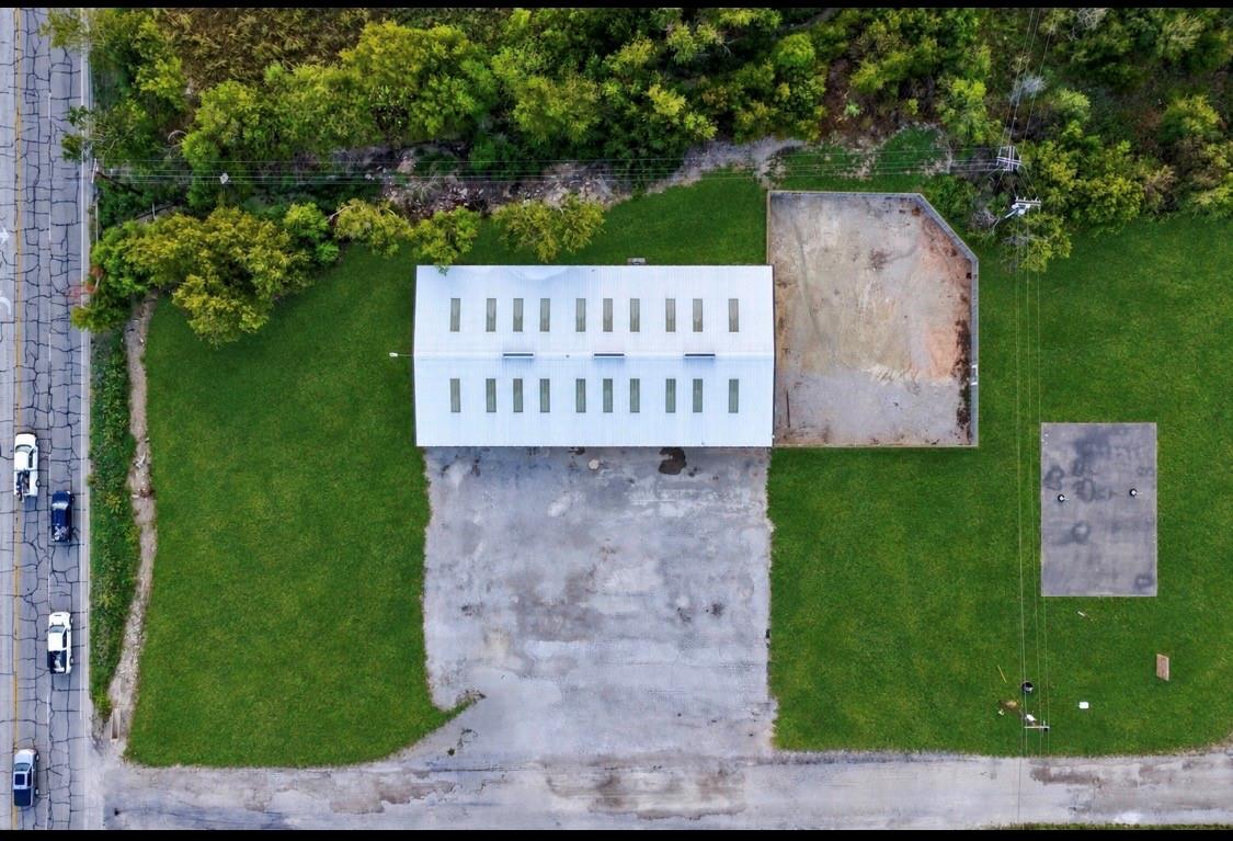 main property photo 9