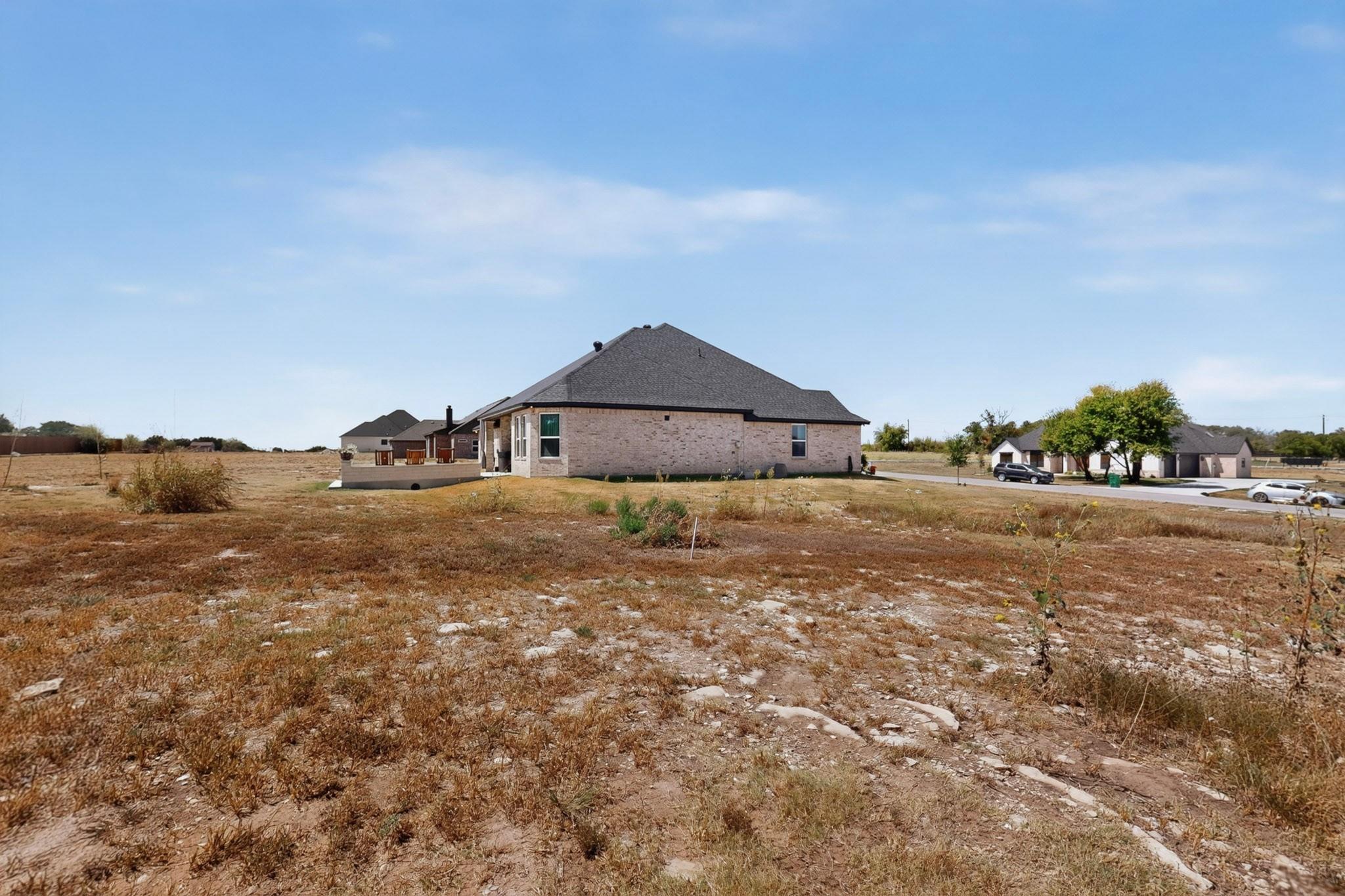 main property photo 33