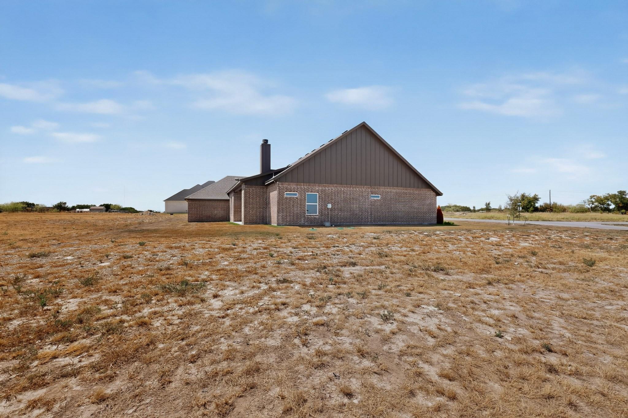 main property photo 37