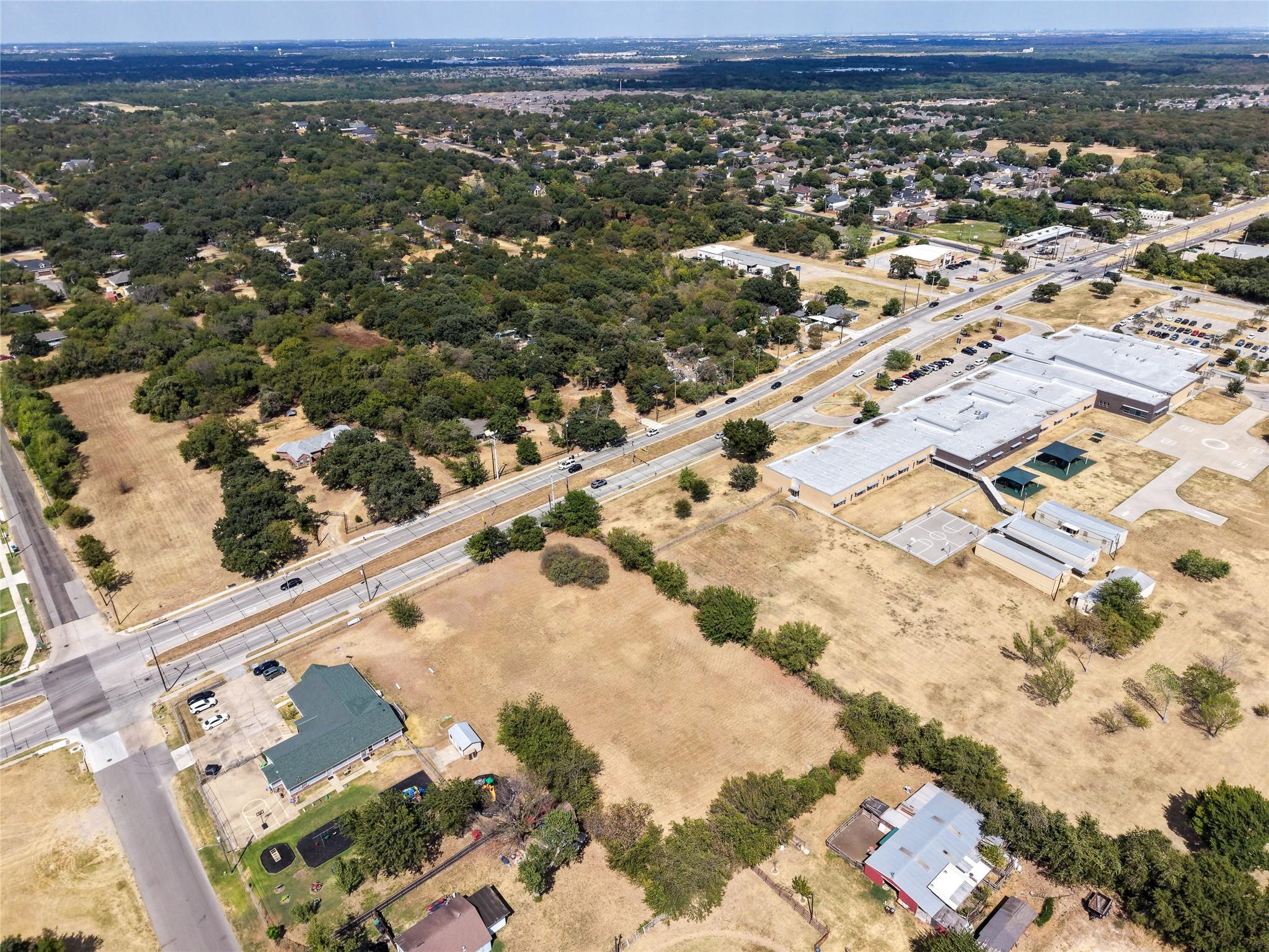 main property photo 5