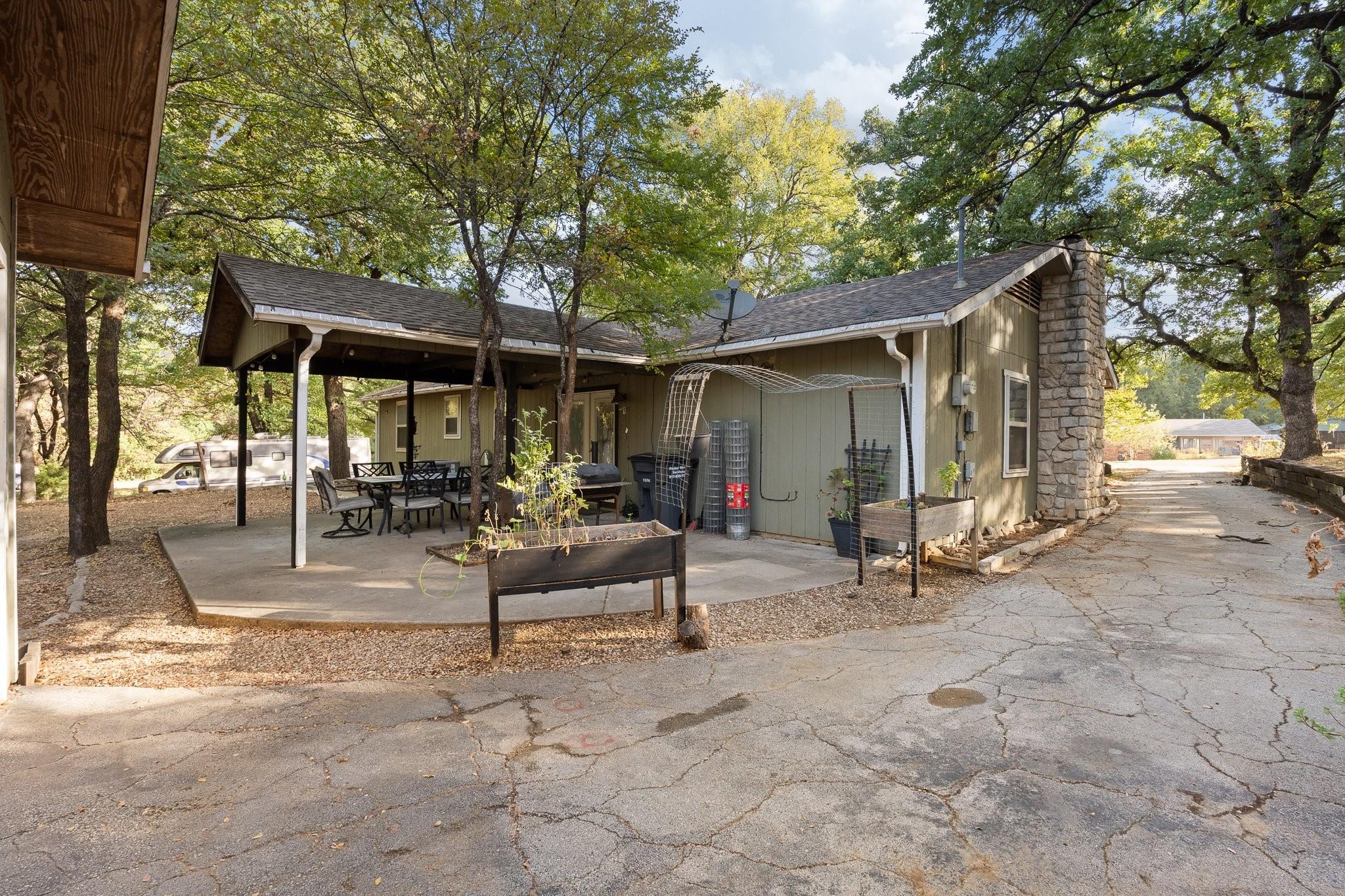 main property photo 6
