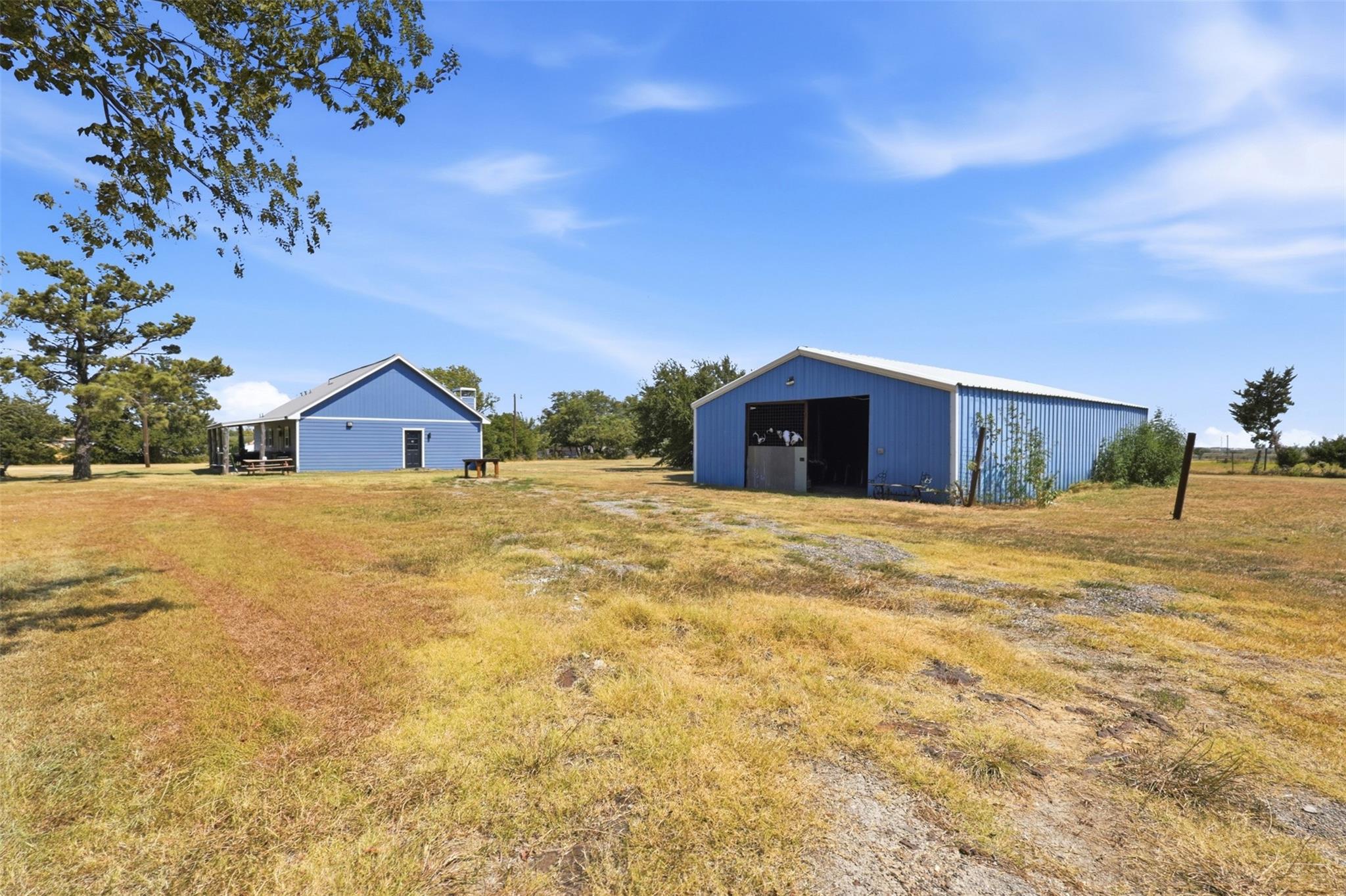 main property photo 15