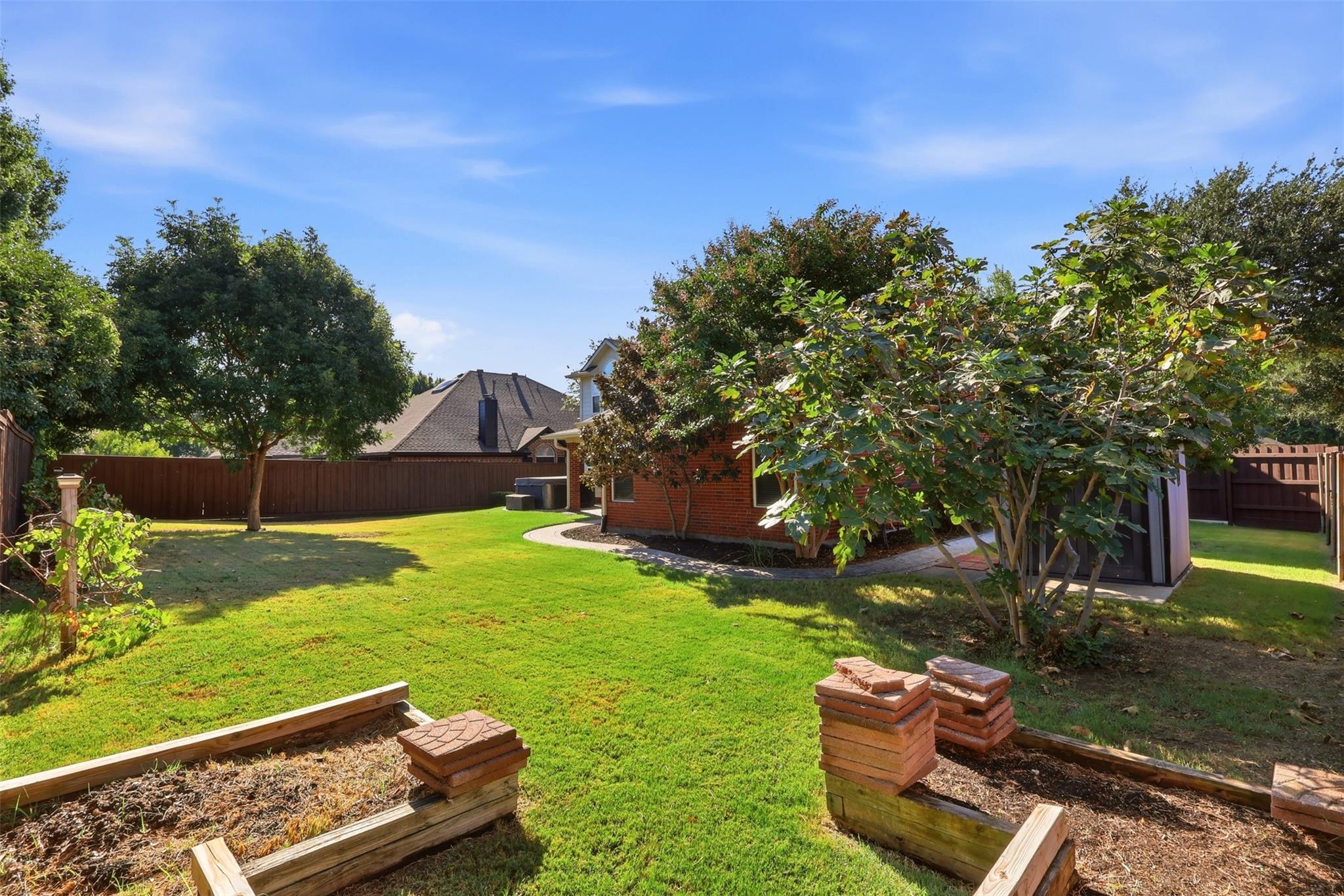 main property photo 37
