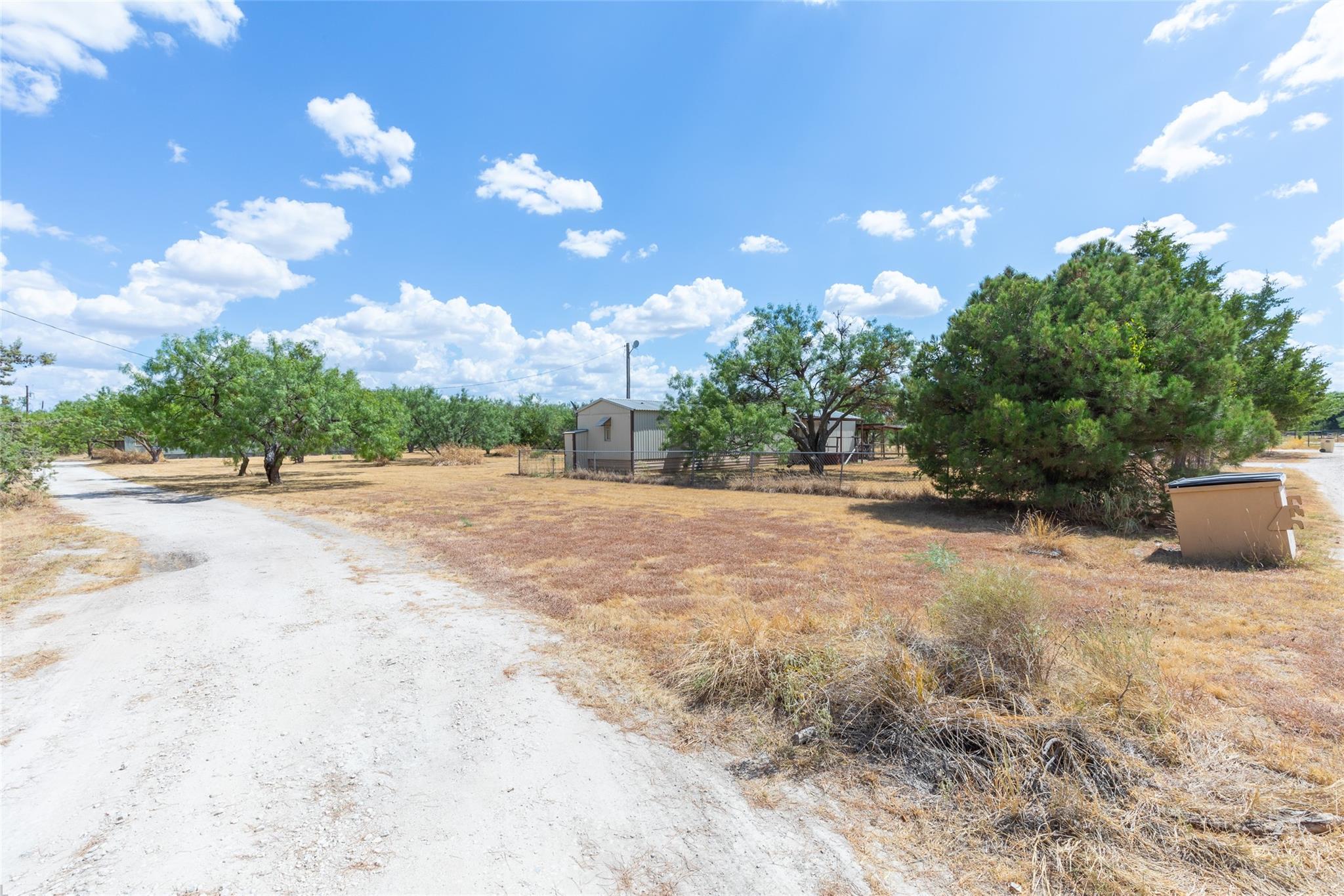 main property photo 8