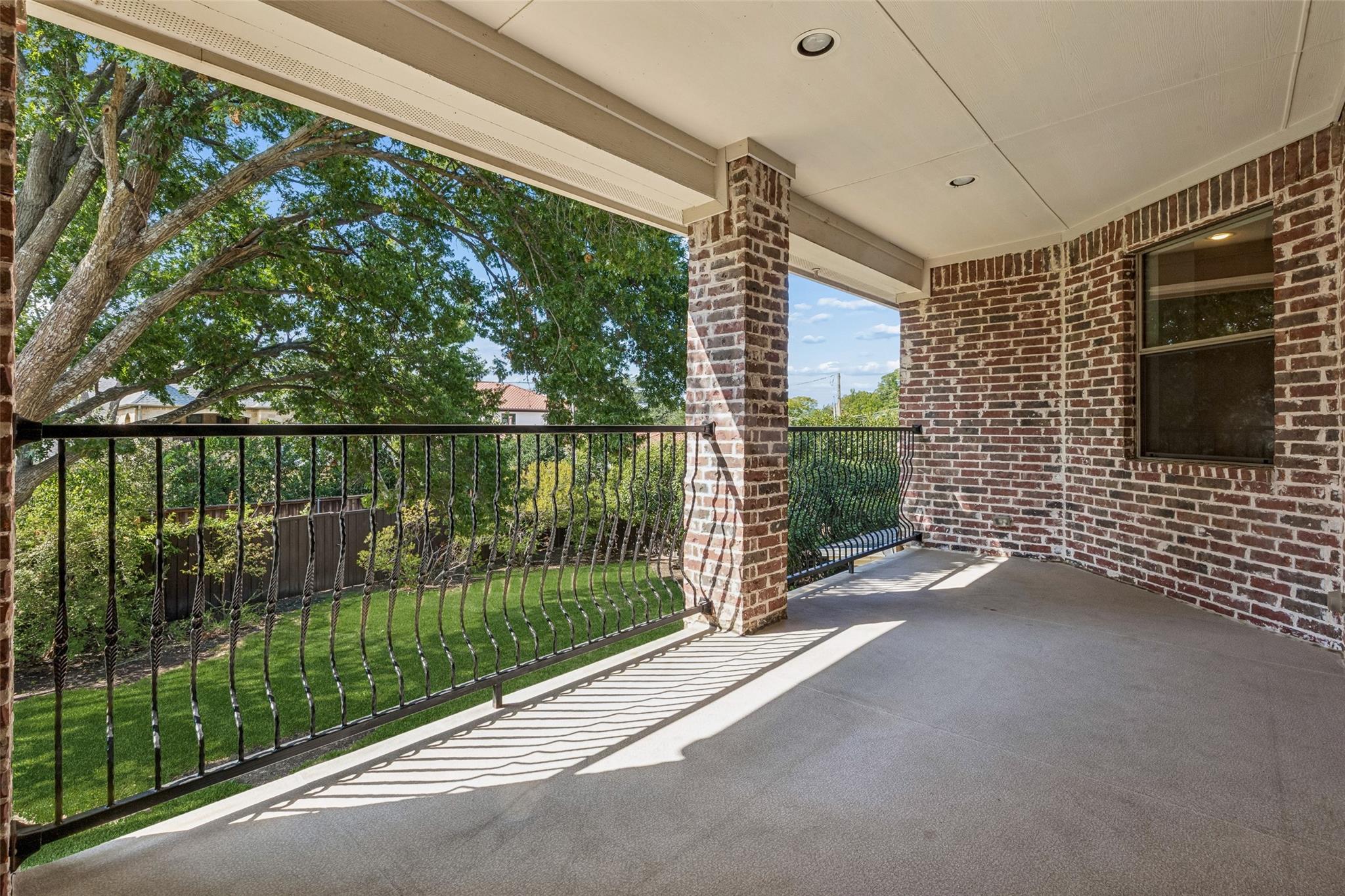 main property photo 36