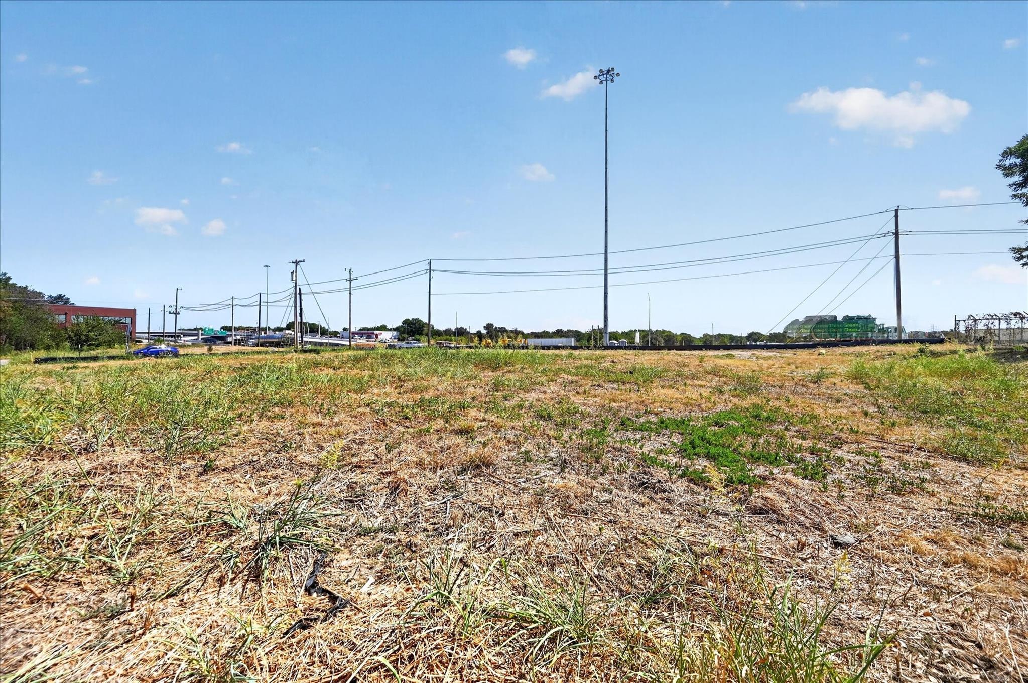 main property photo 11