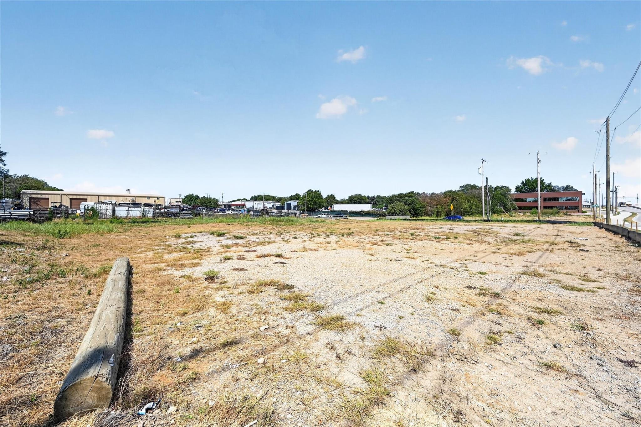 main property photo 14