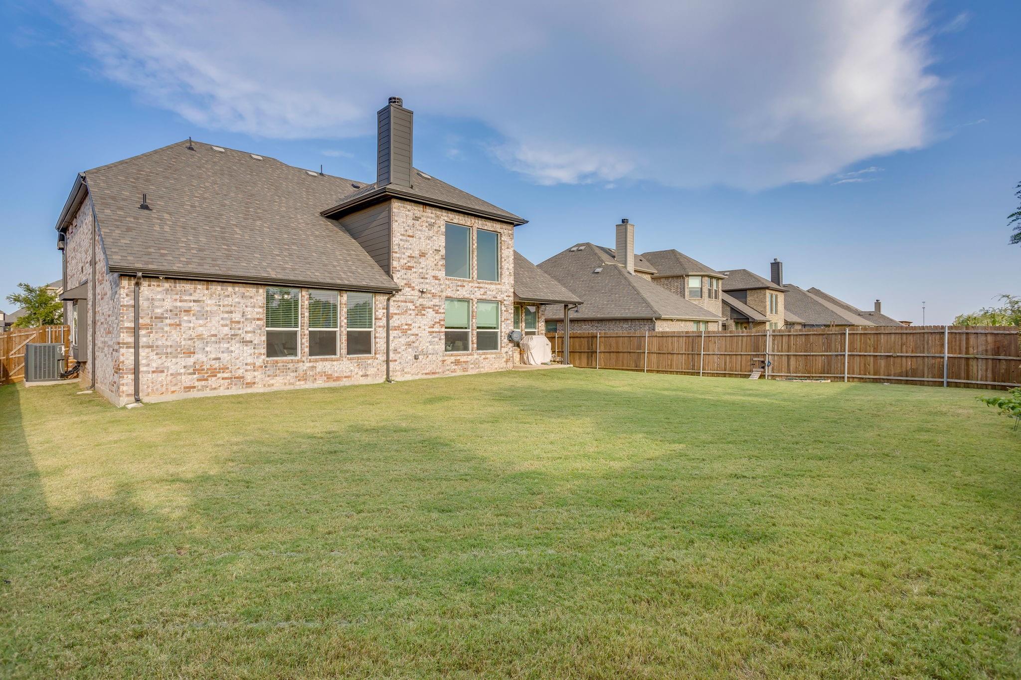 main property photo 33