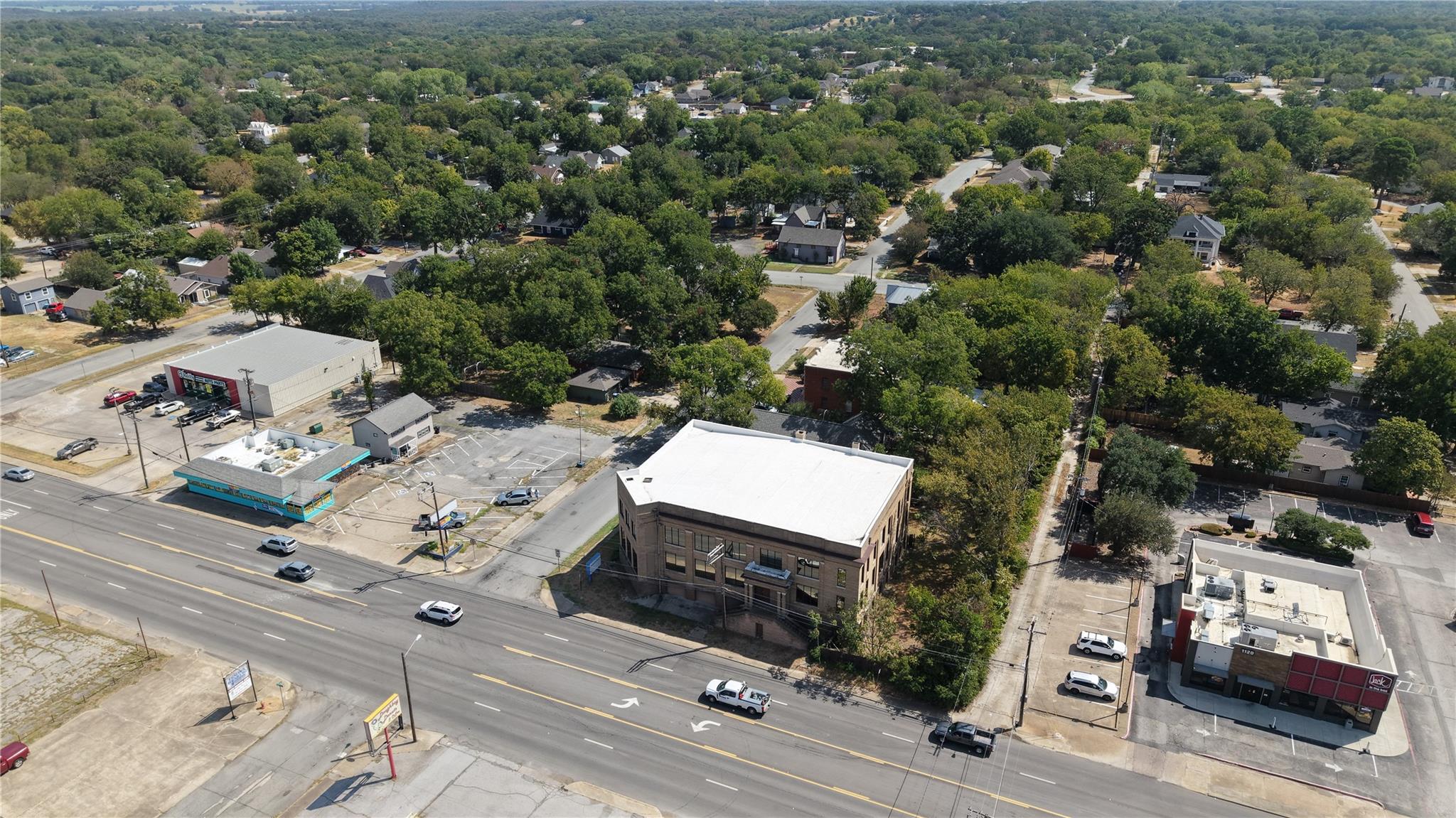 main property photo 16