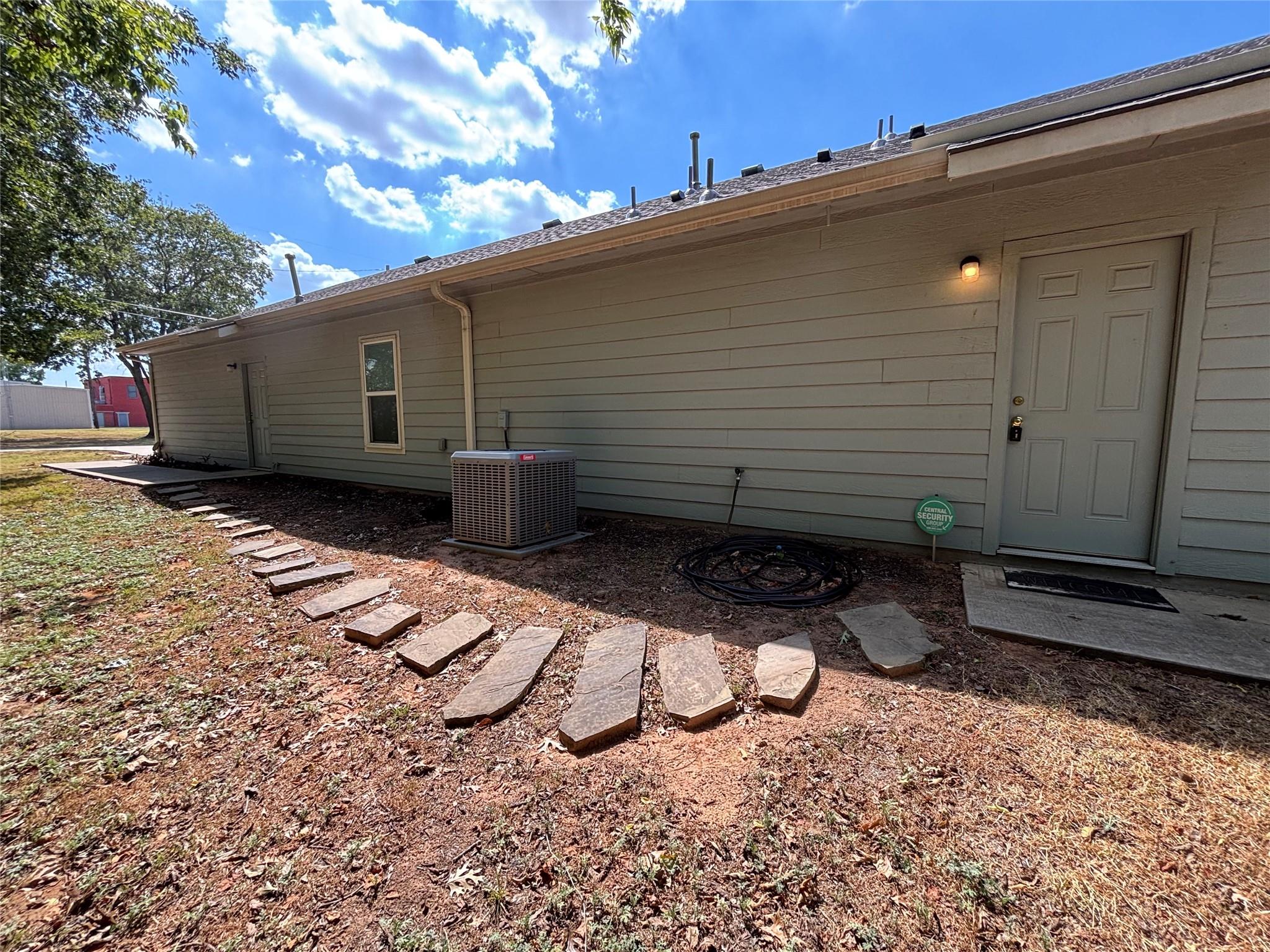 main property photo 23