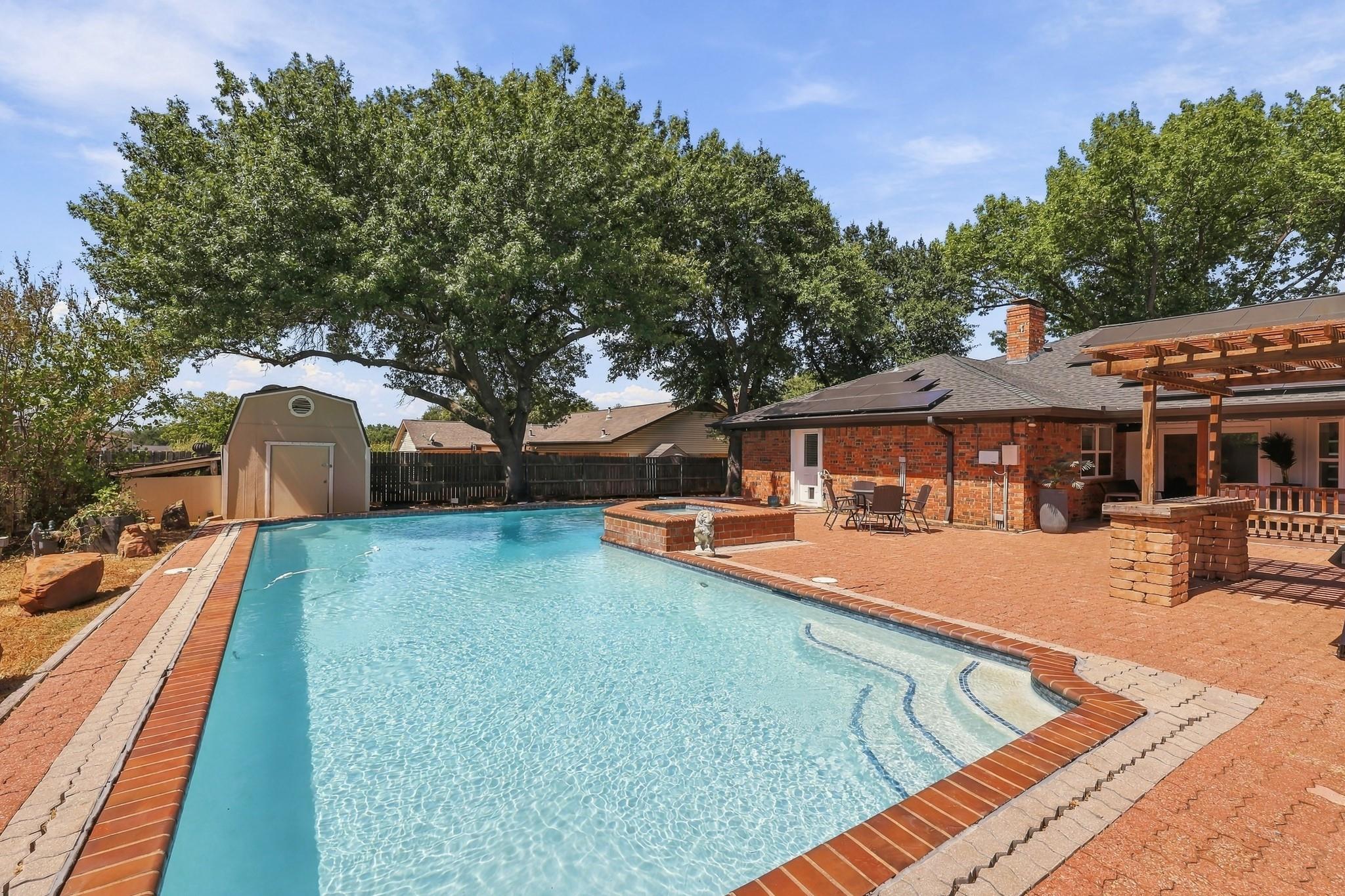 main property photo 29