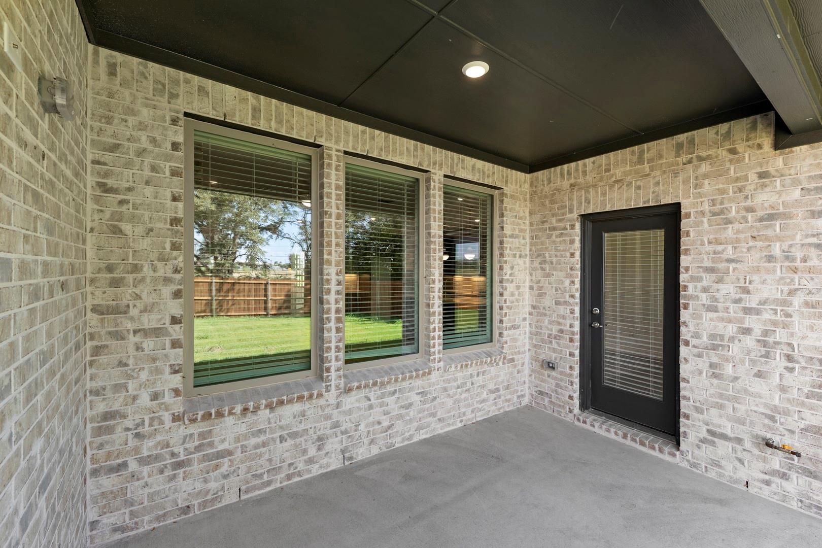 main property photo 34