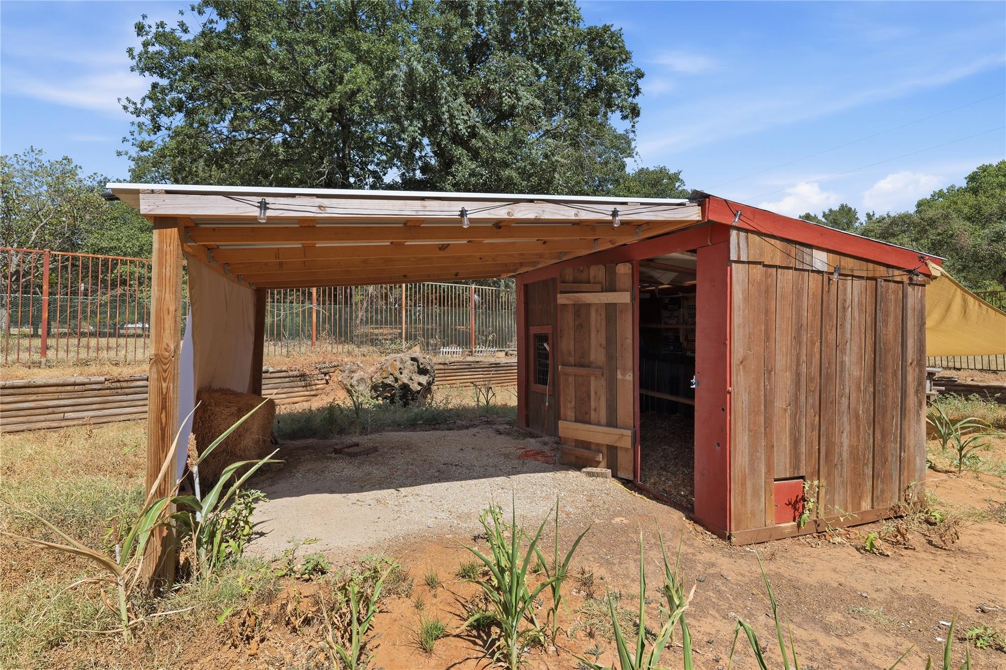 main property photo 33