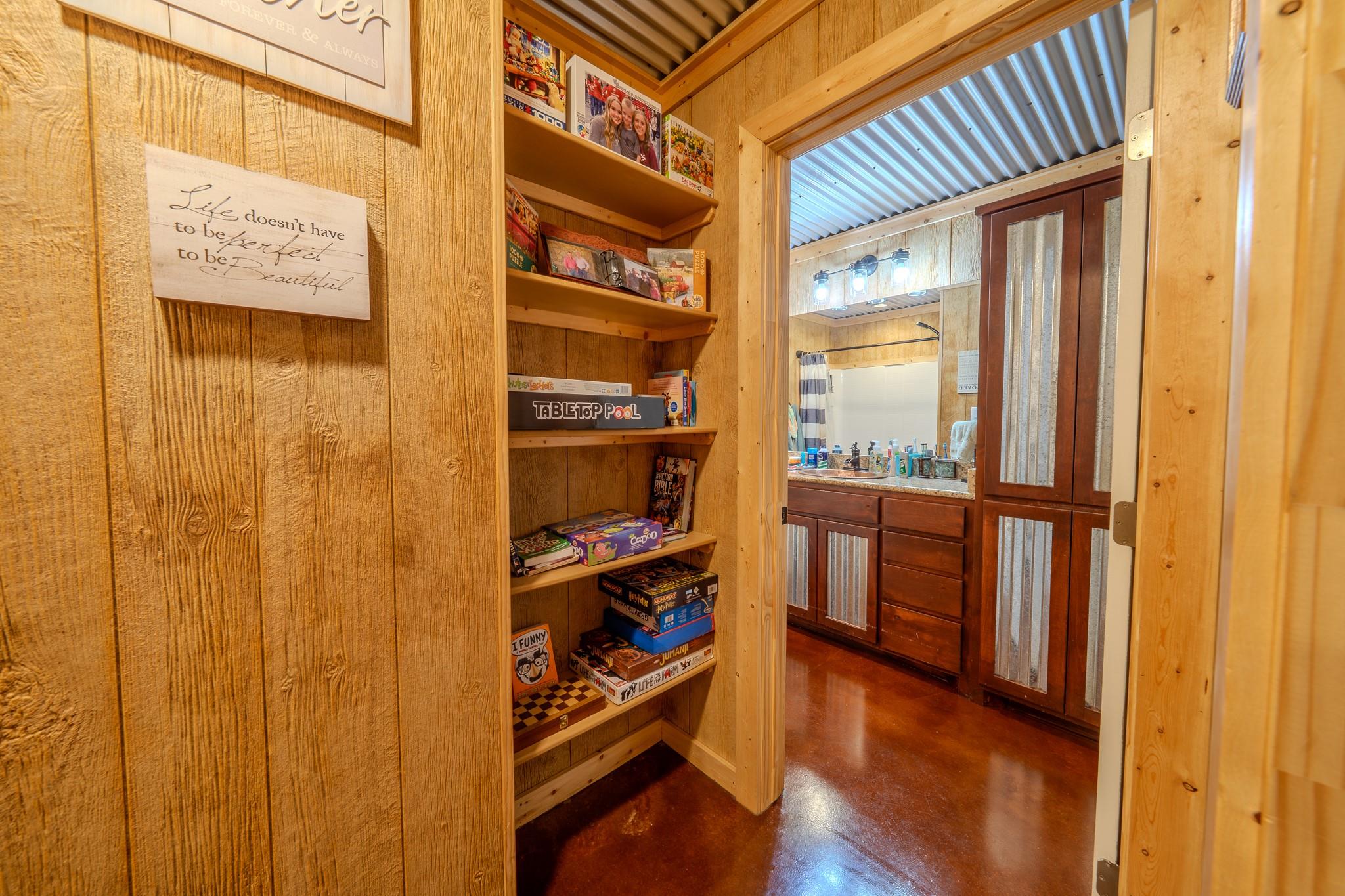 main property photo 25