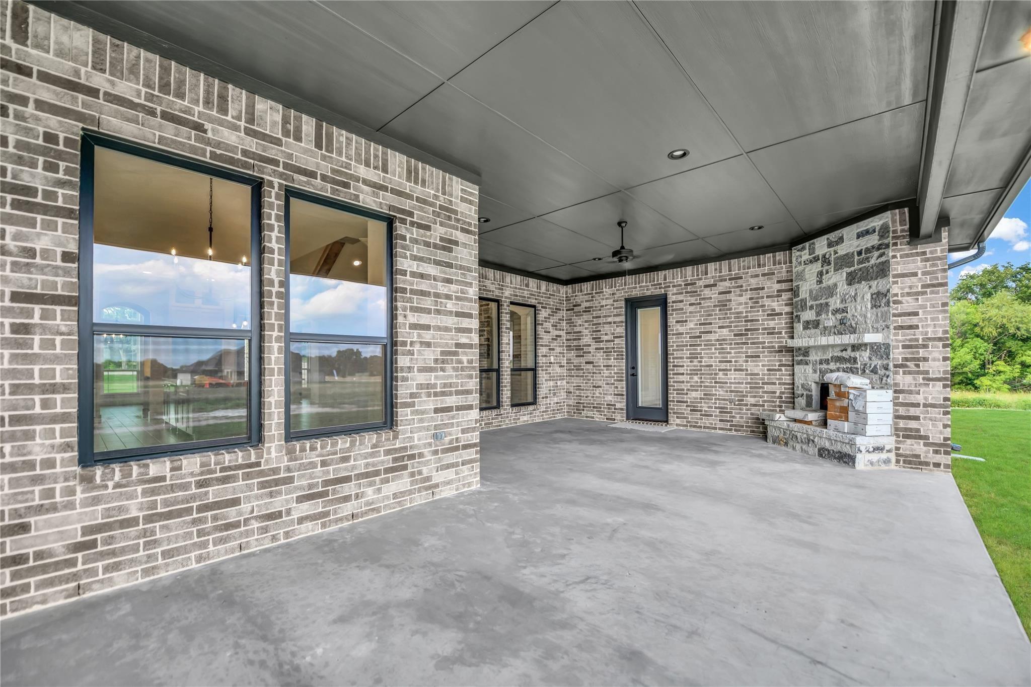 main property photo 33
