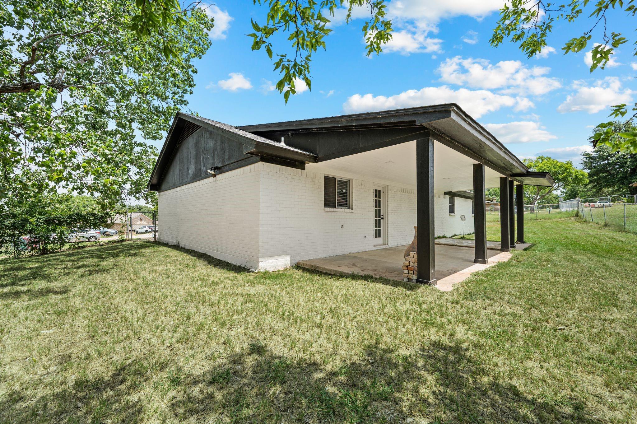 main property photo 15