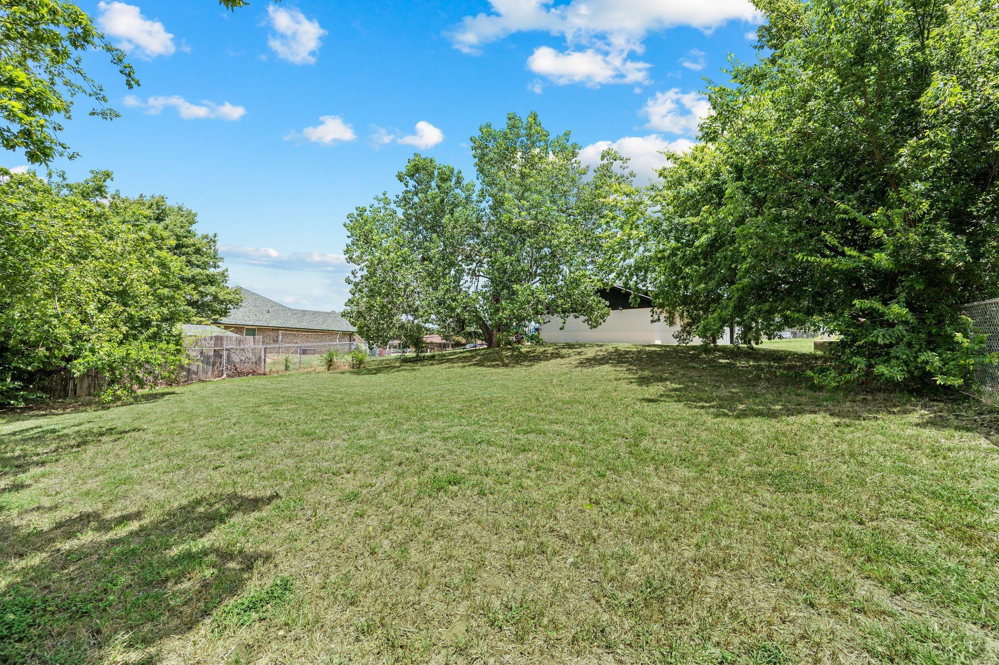 main property photo 17