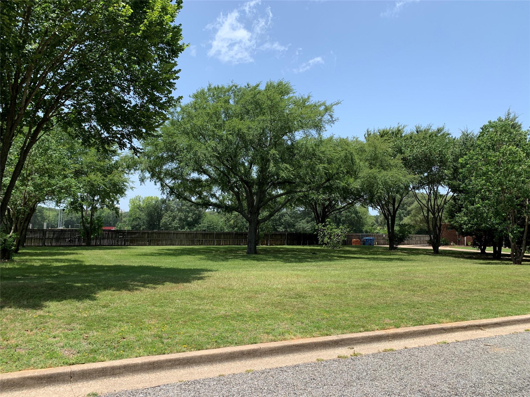 main property photo 22