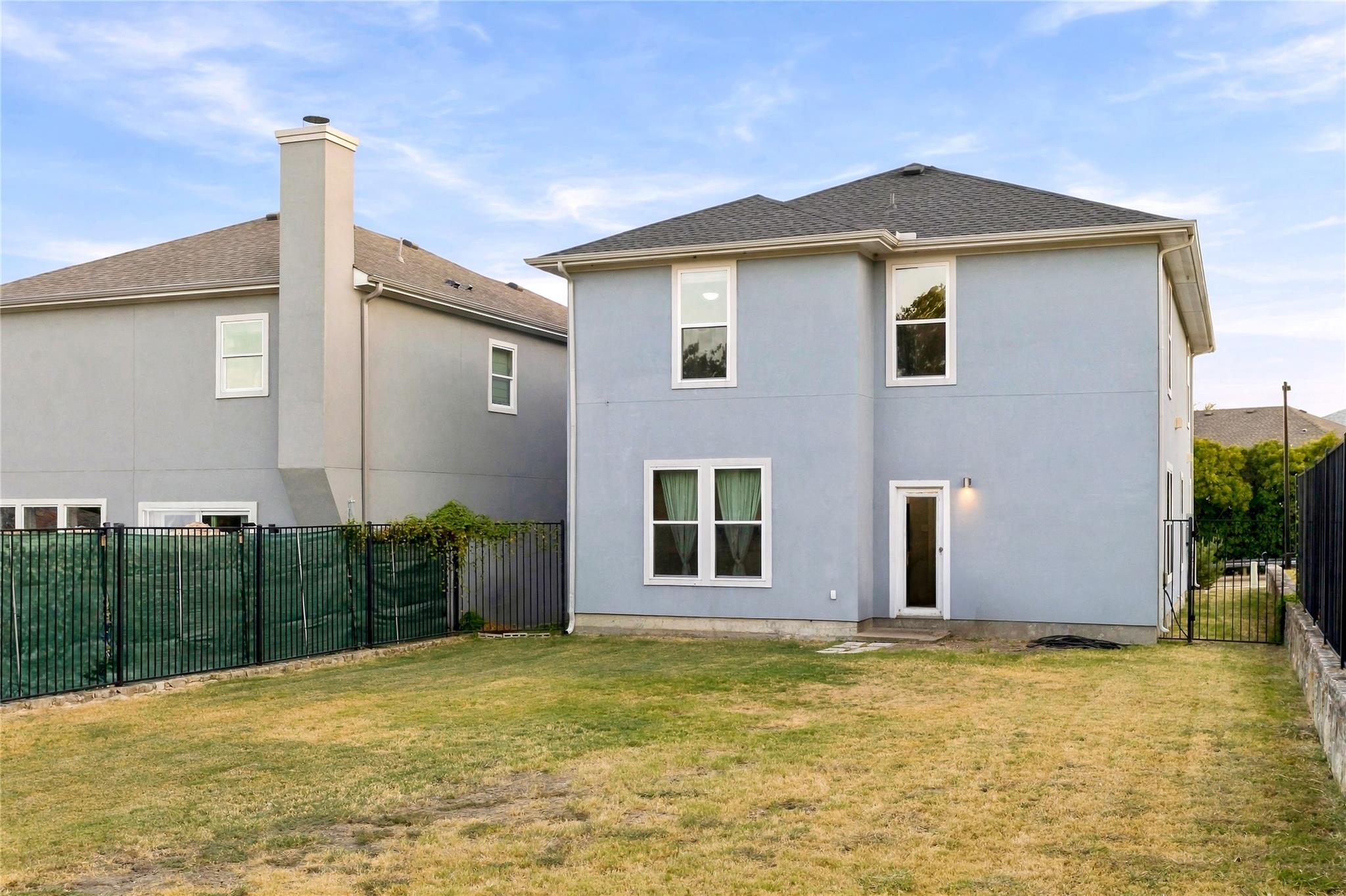 main property photo 30