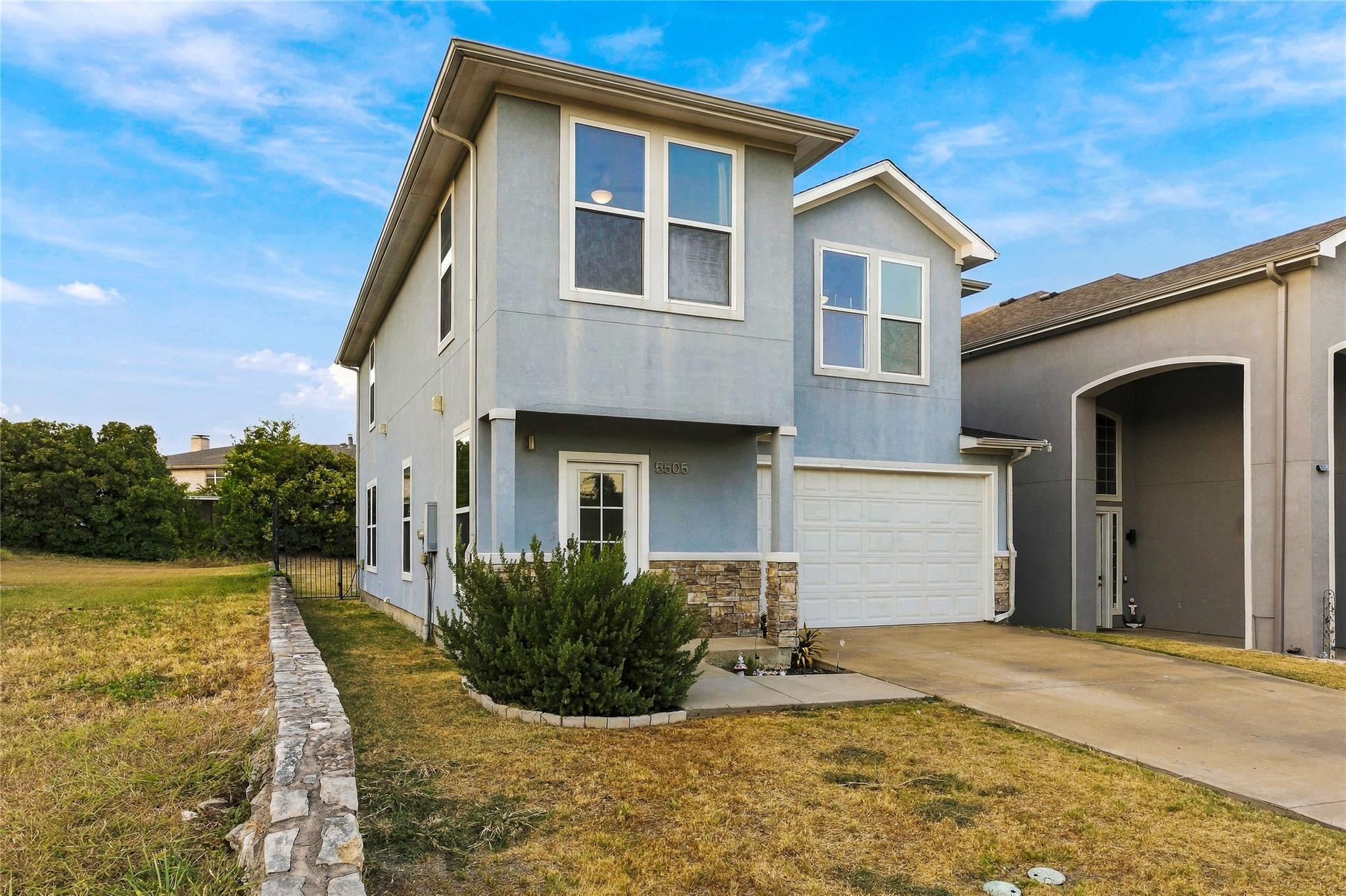 main property photo 5
