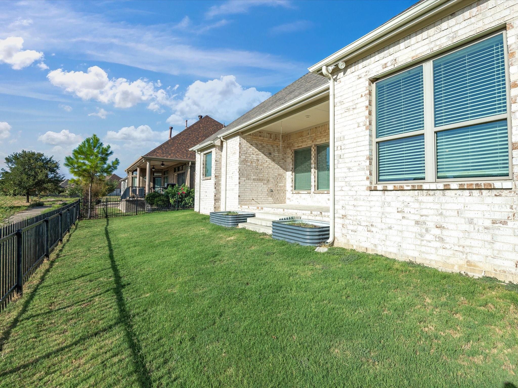 main property photo 37