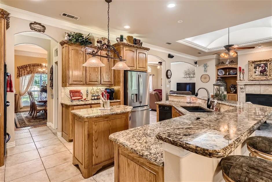 main property photo 9