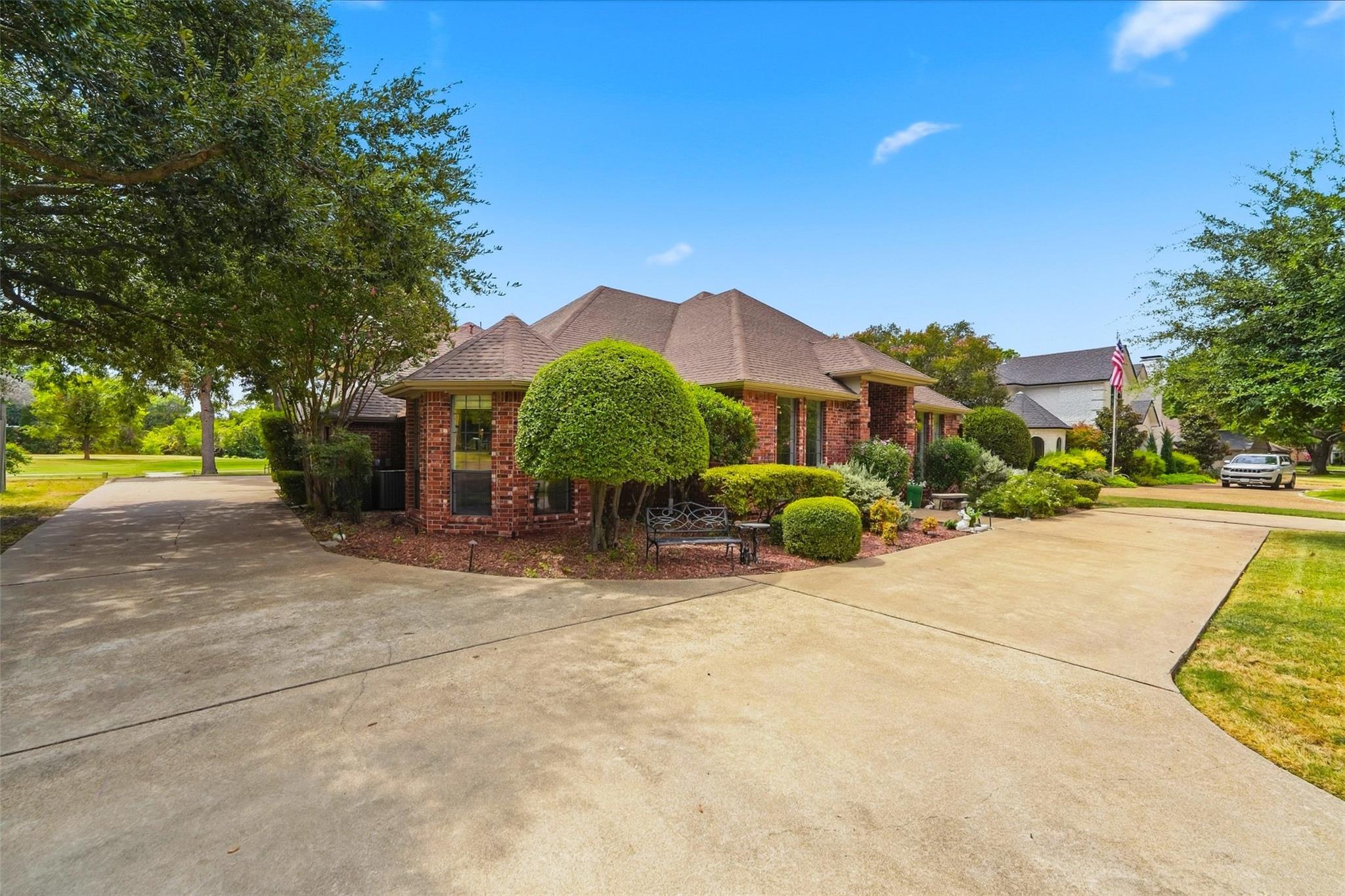 main property photo 4