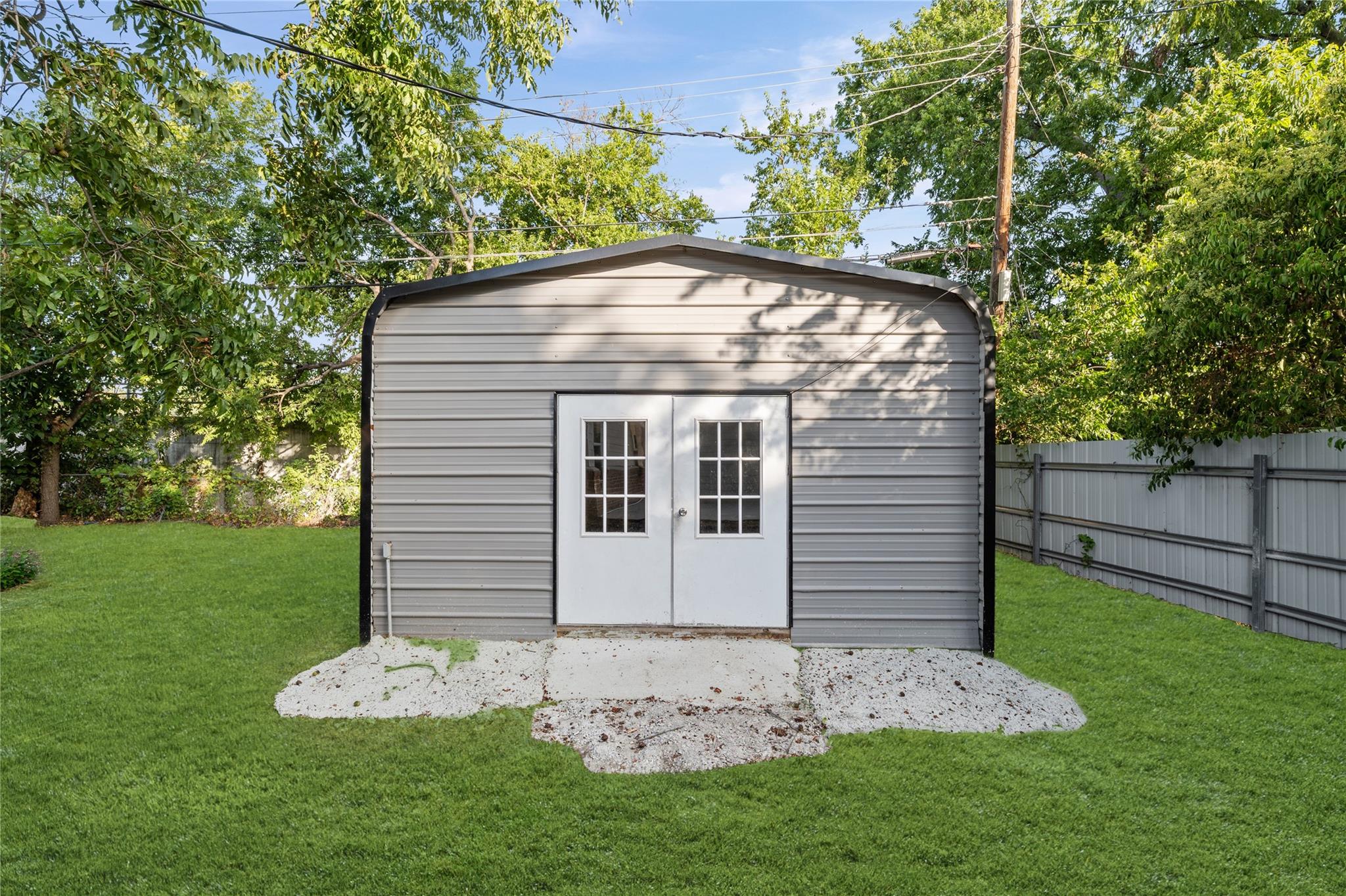main property photo 26