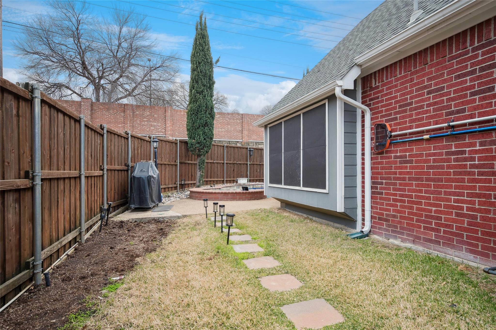 main property photo 18