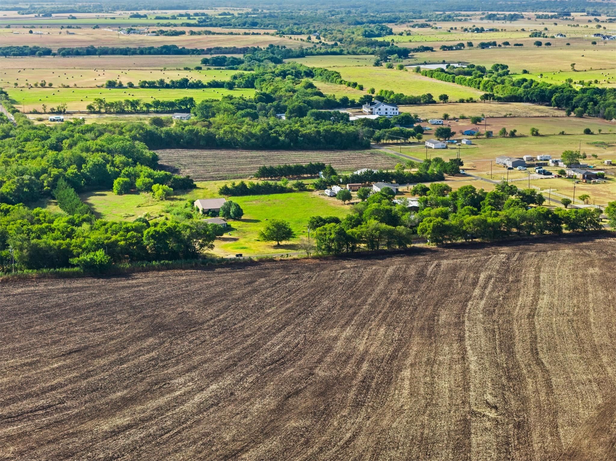 main property photo 25