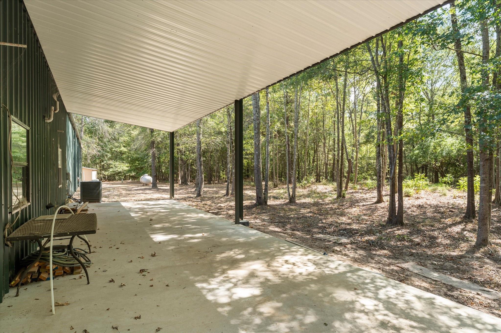 main property photo 25