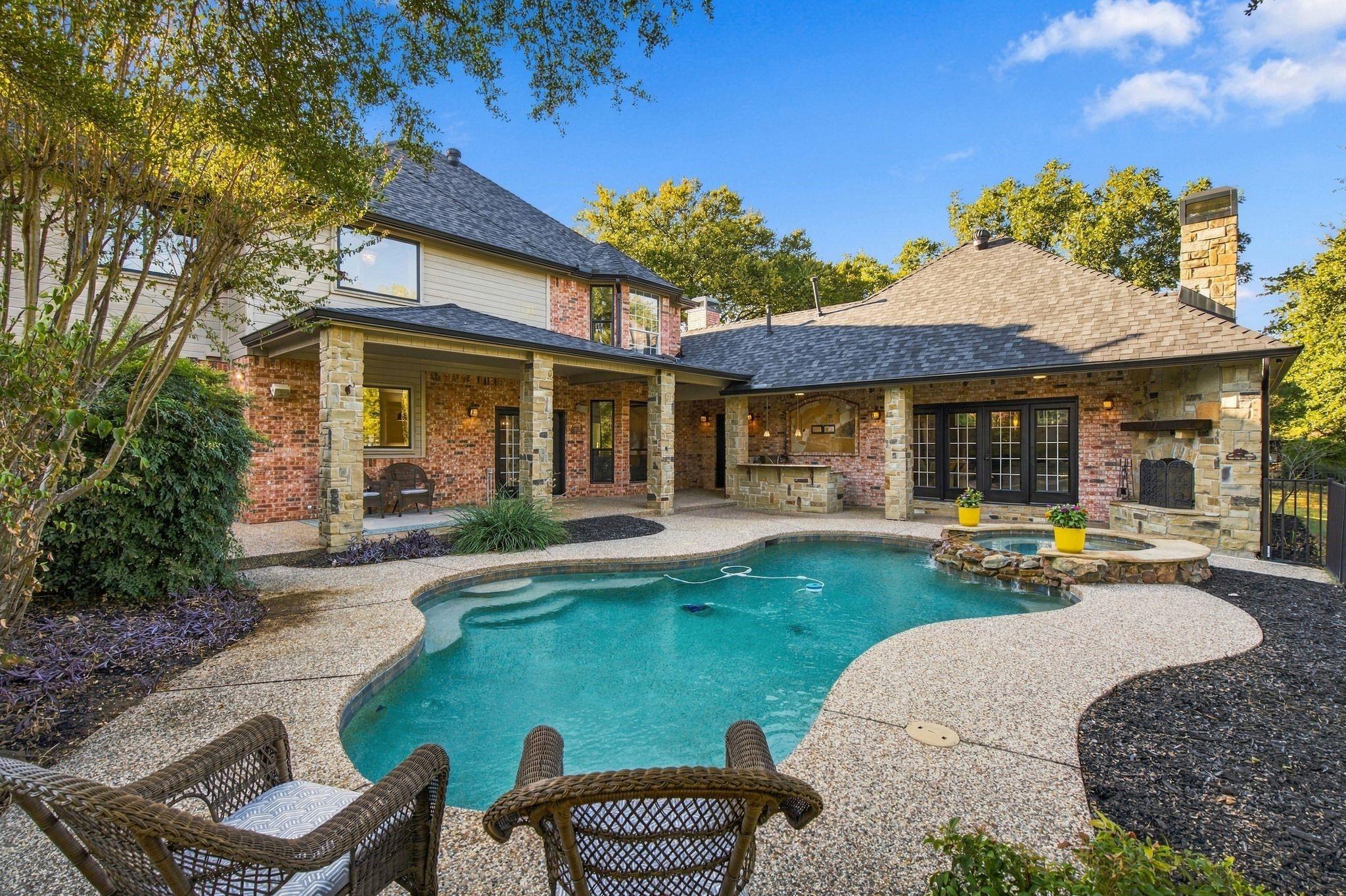 main property photo 29