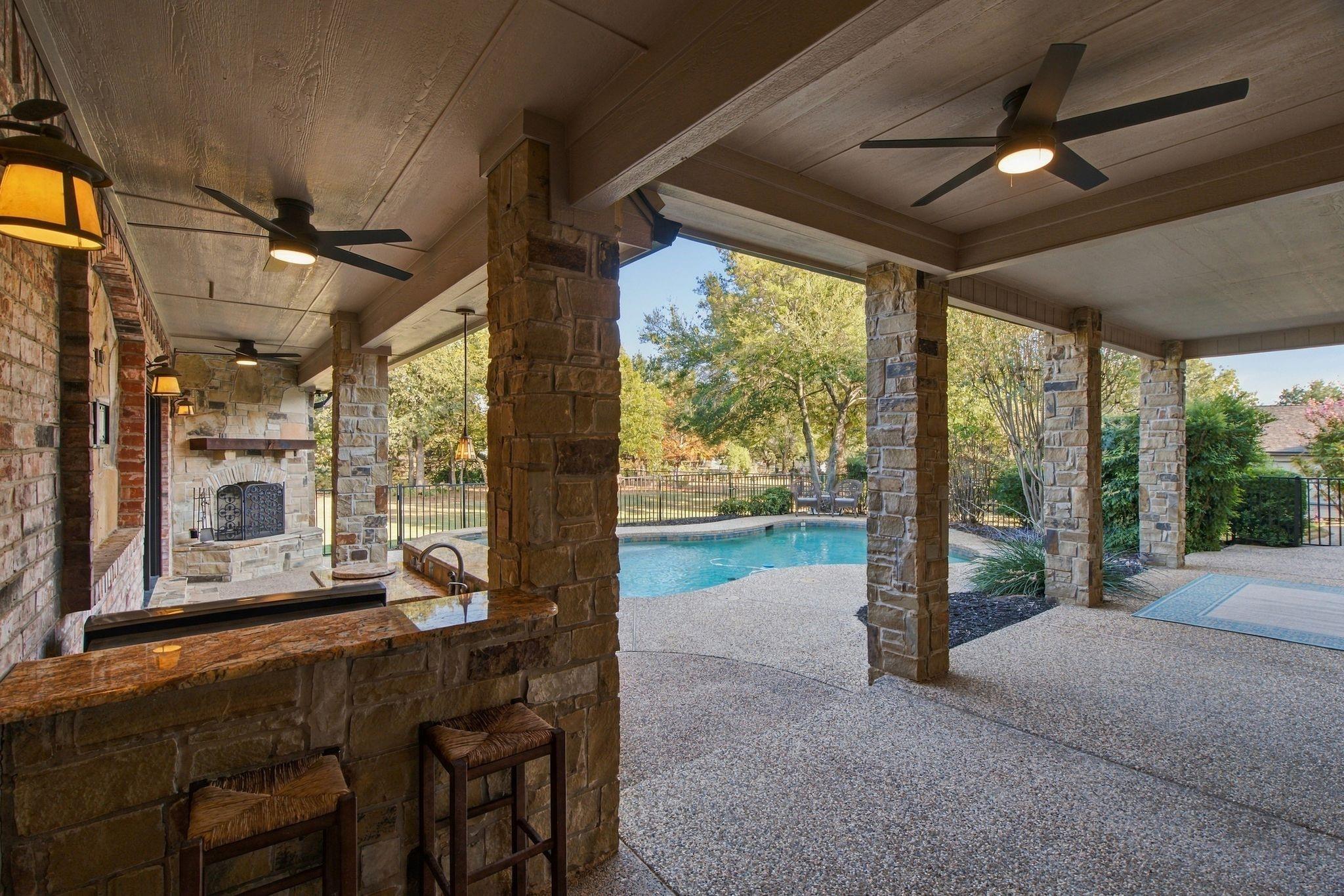 main property photo 32