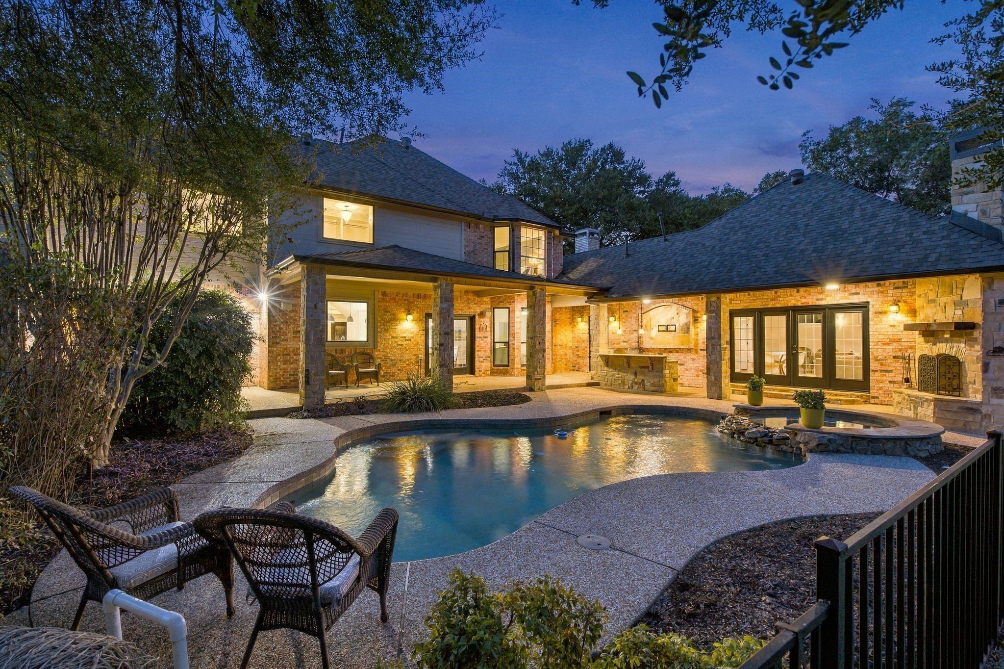 main property photo 37