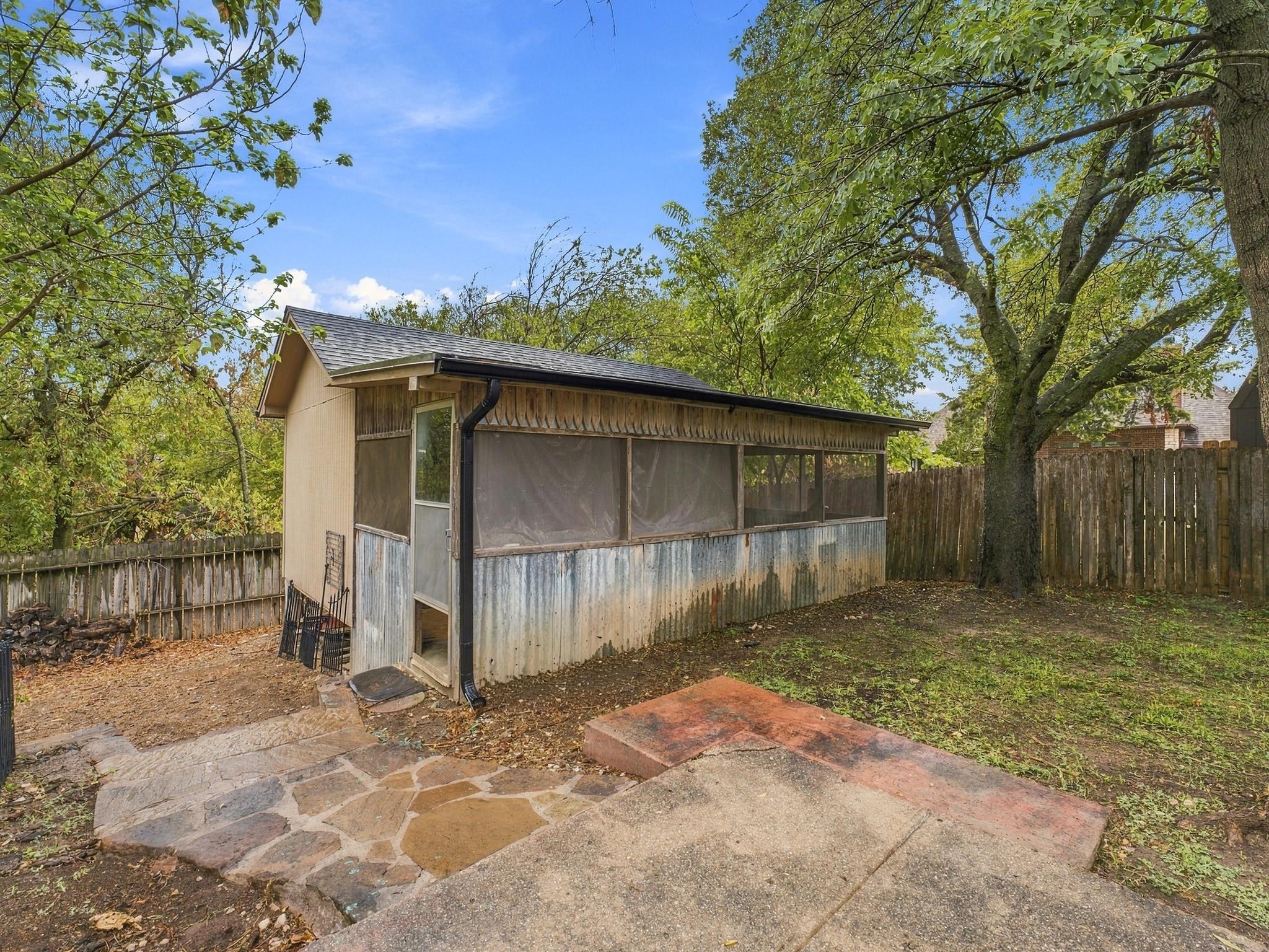 main property photo 32