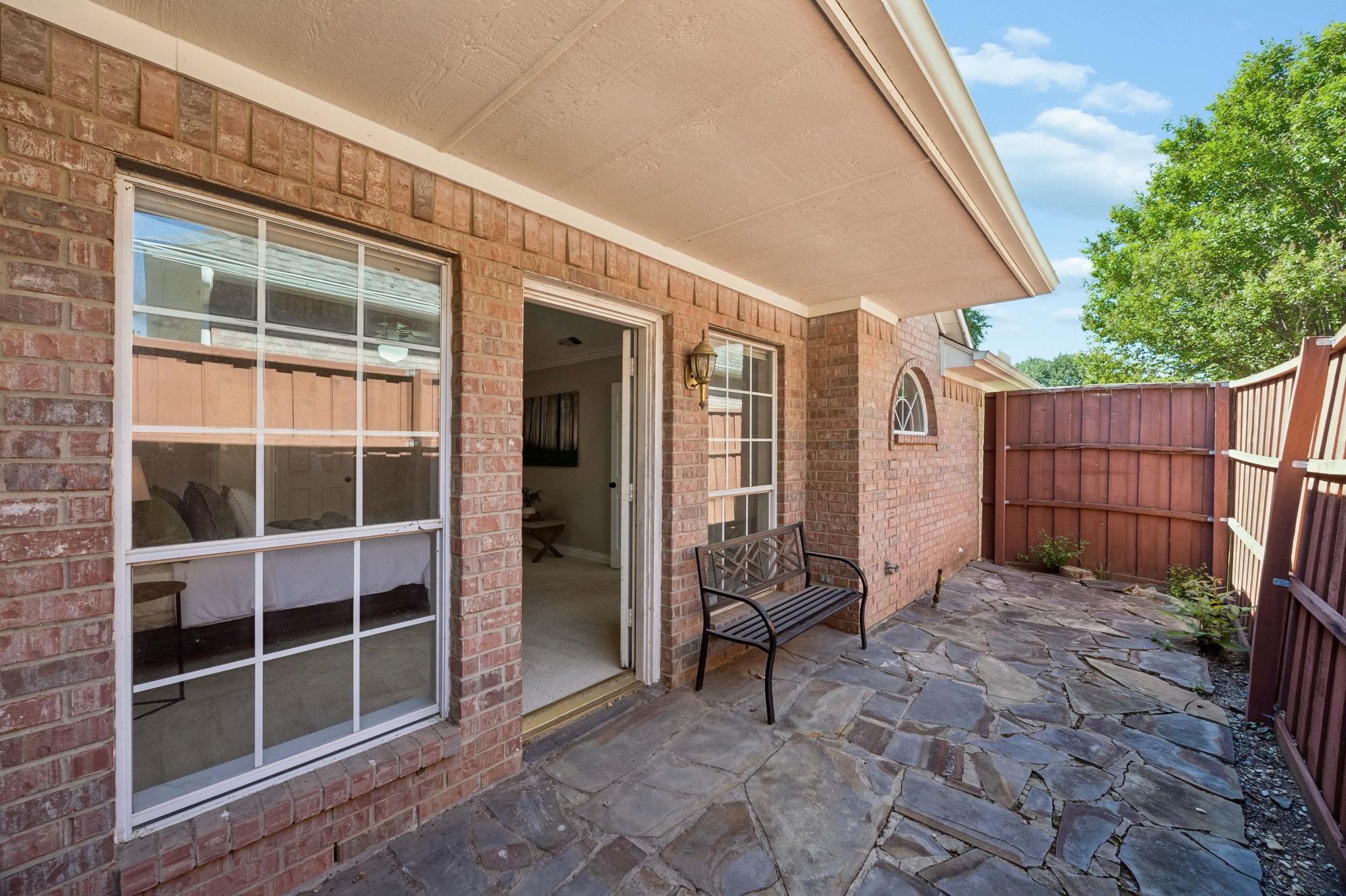 main property photo 25