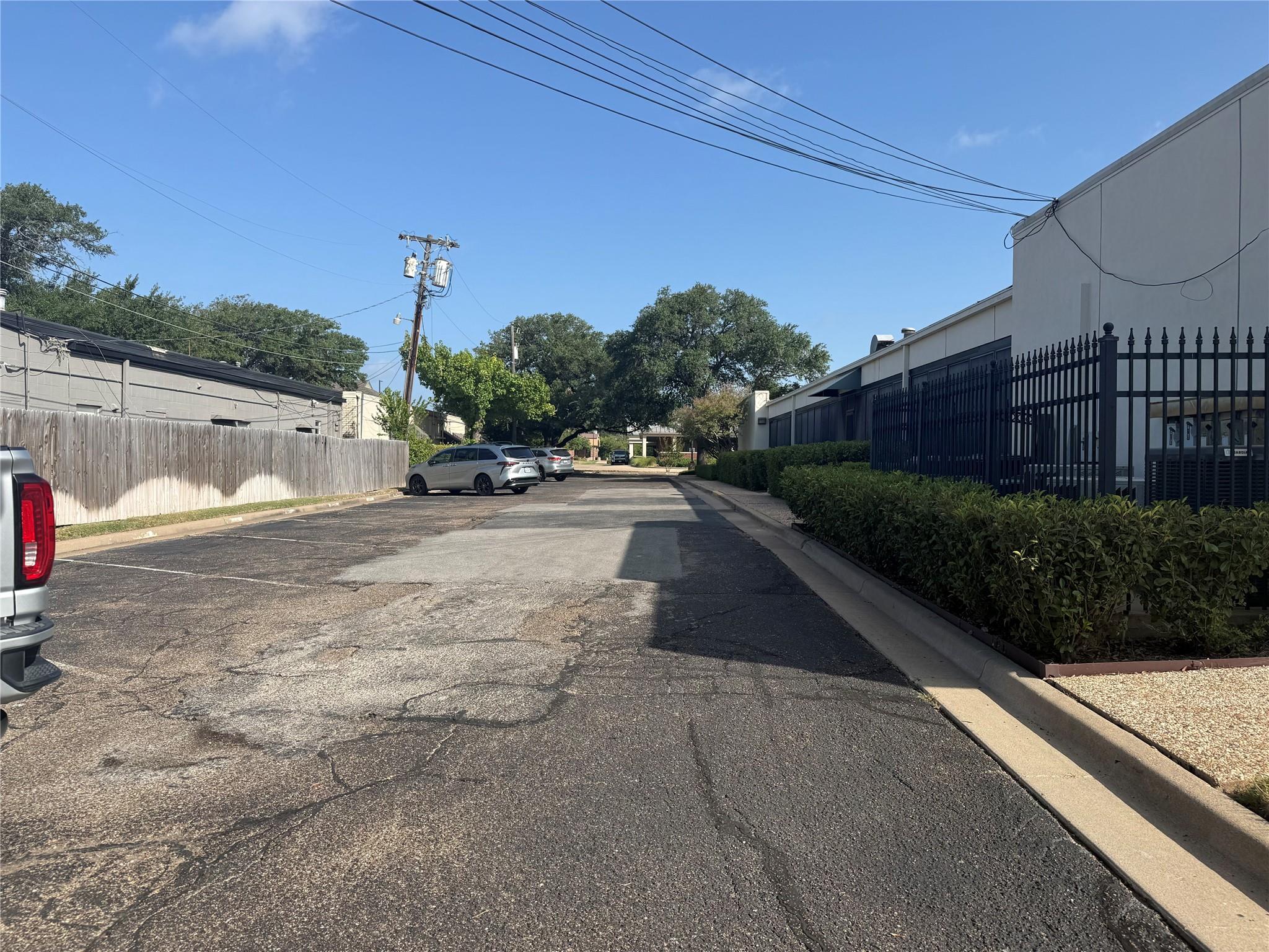 main property photo 27
