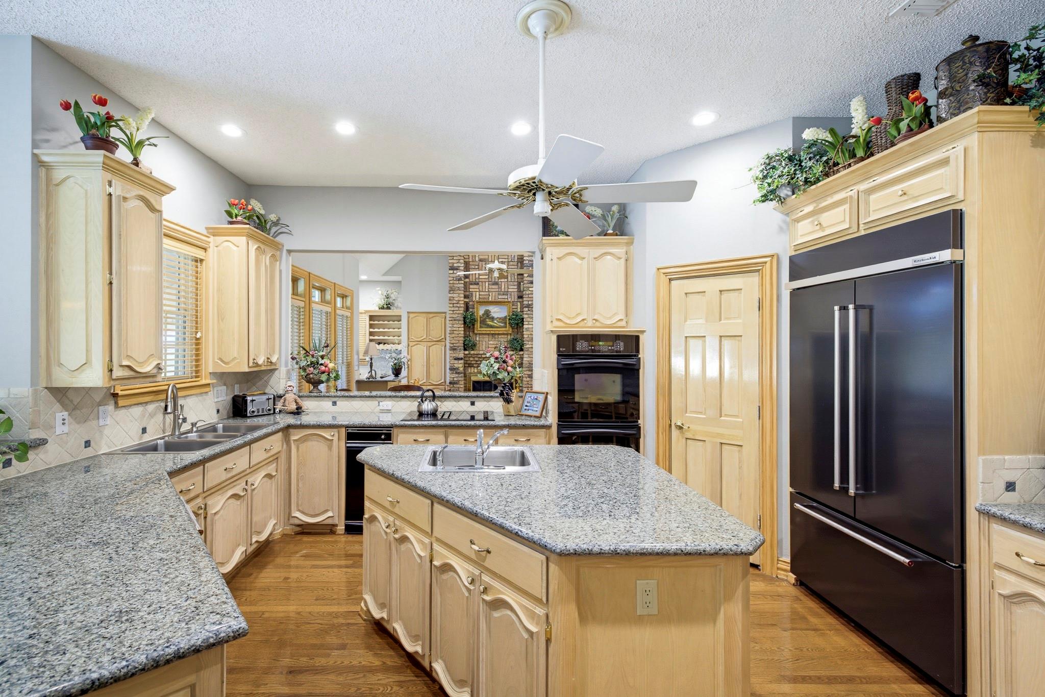 main property photo 10