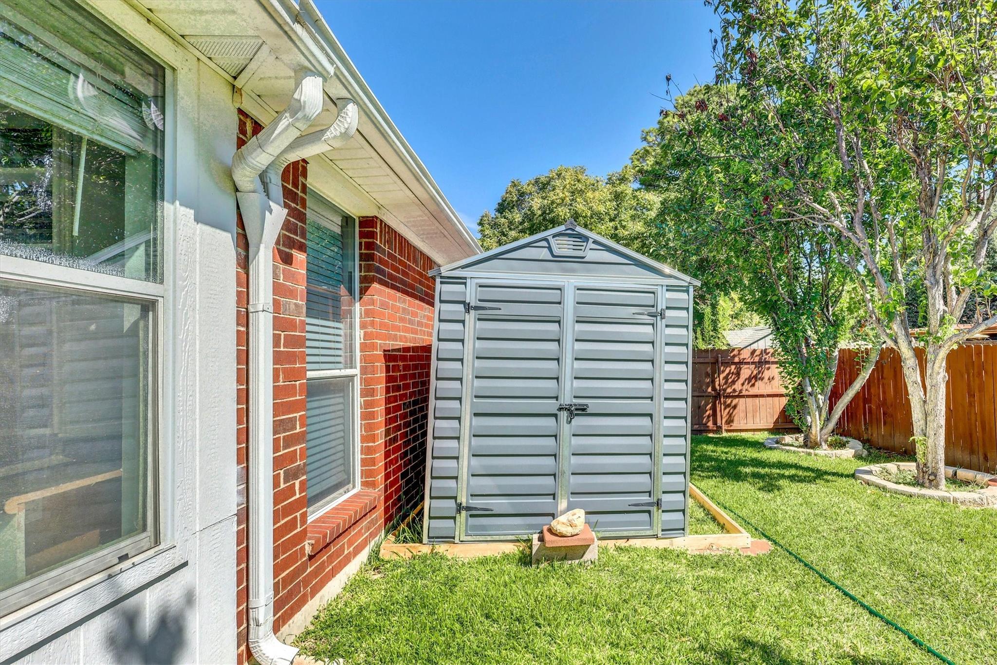 main property photo 32