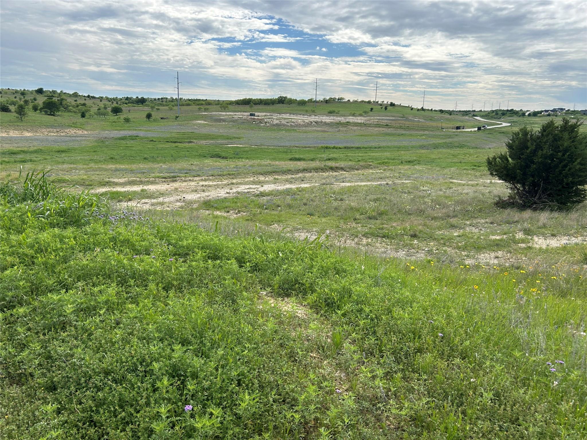 main property photo 6