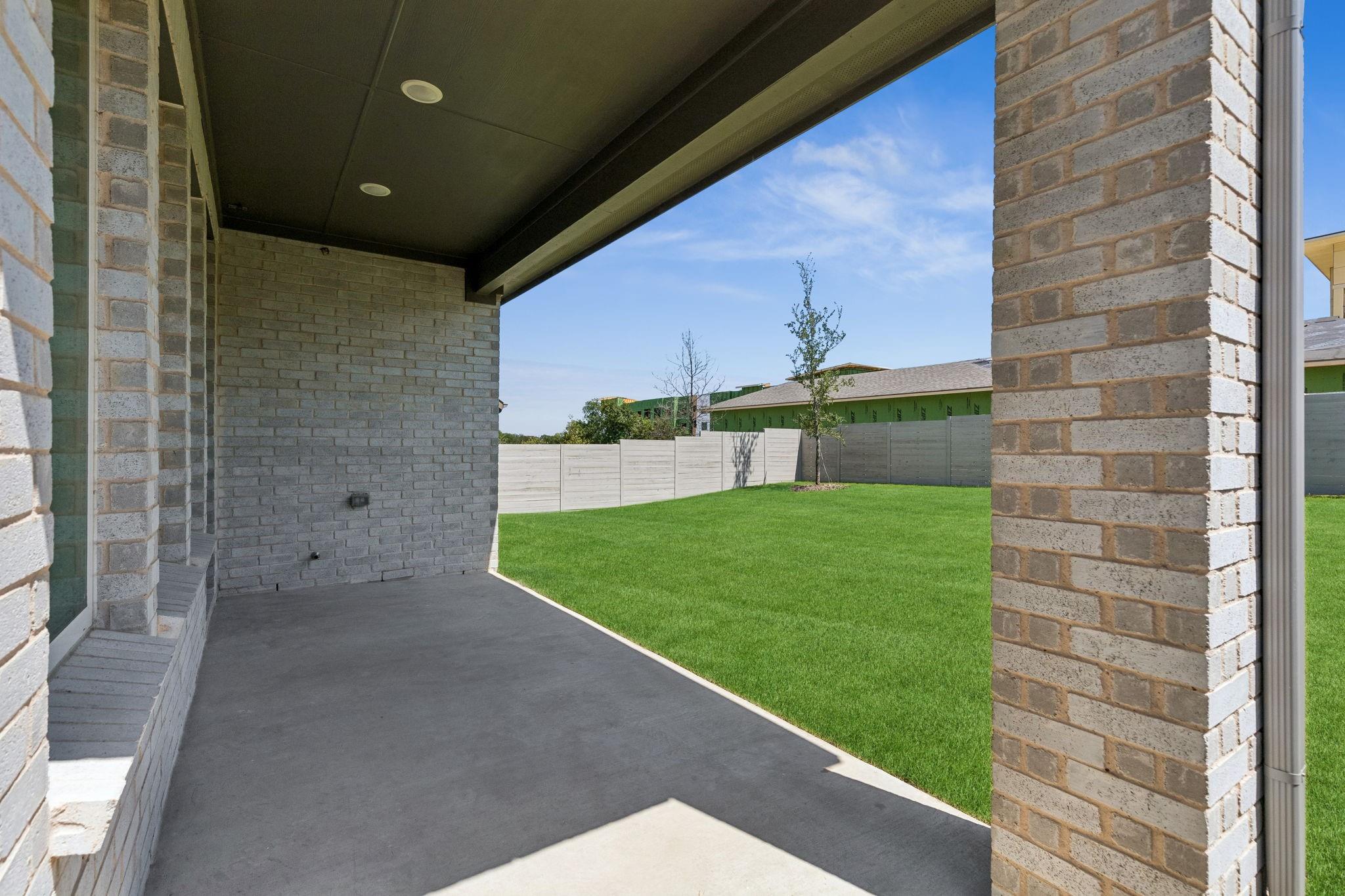 main property photo 15