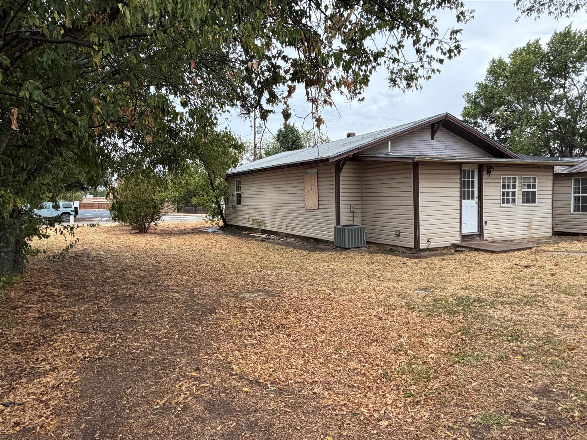 main property photo 9