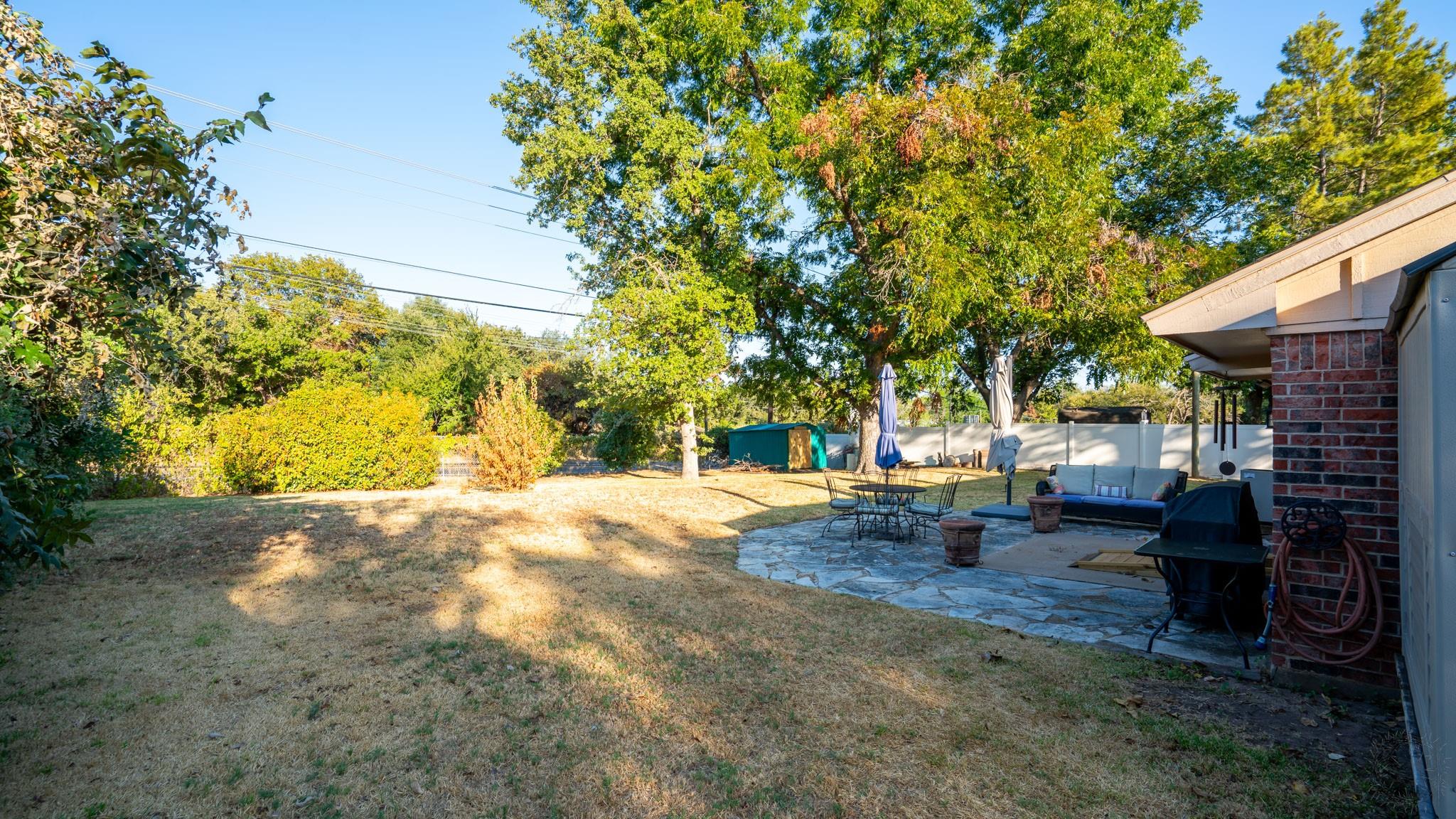 main property photo 32