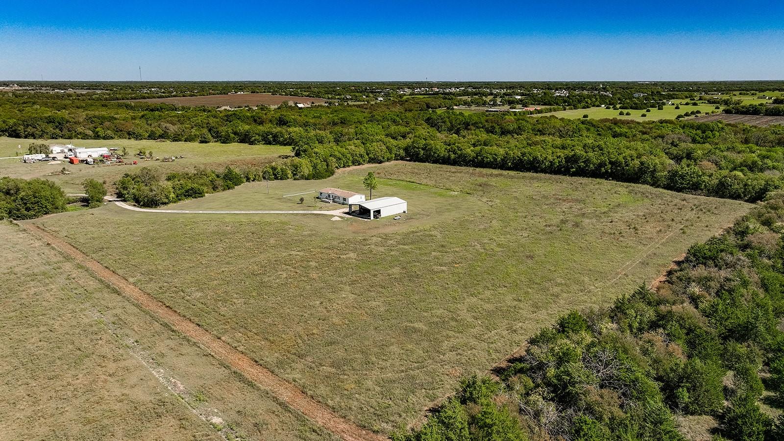 main property photo 10