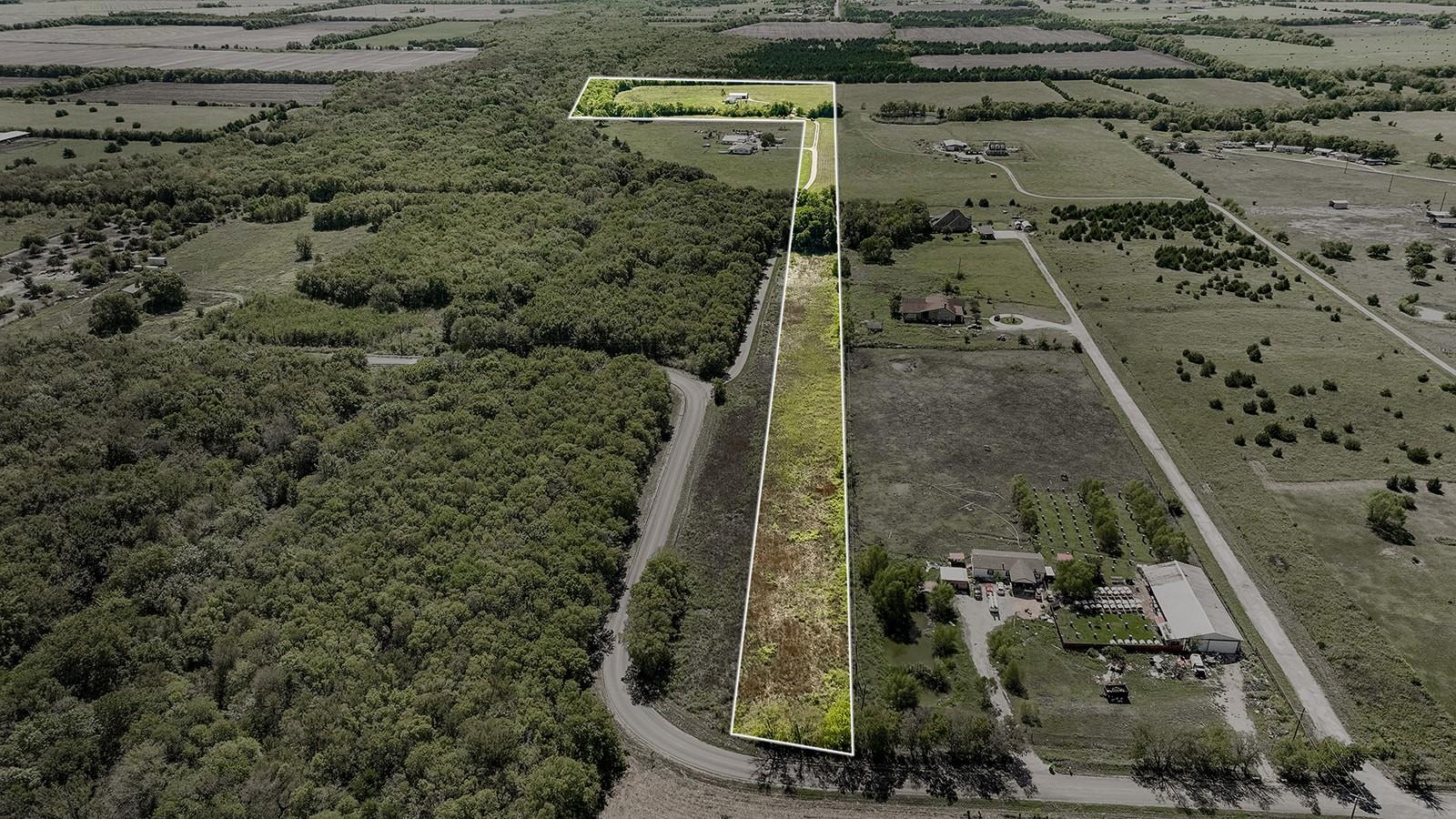 main property photo 11