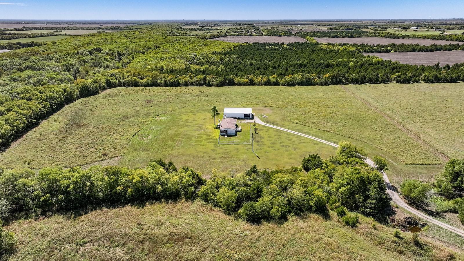 main property photo 8