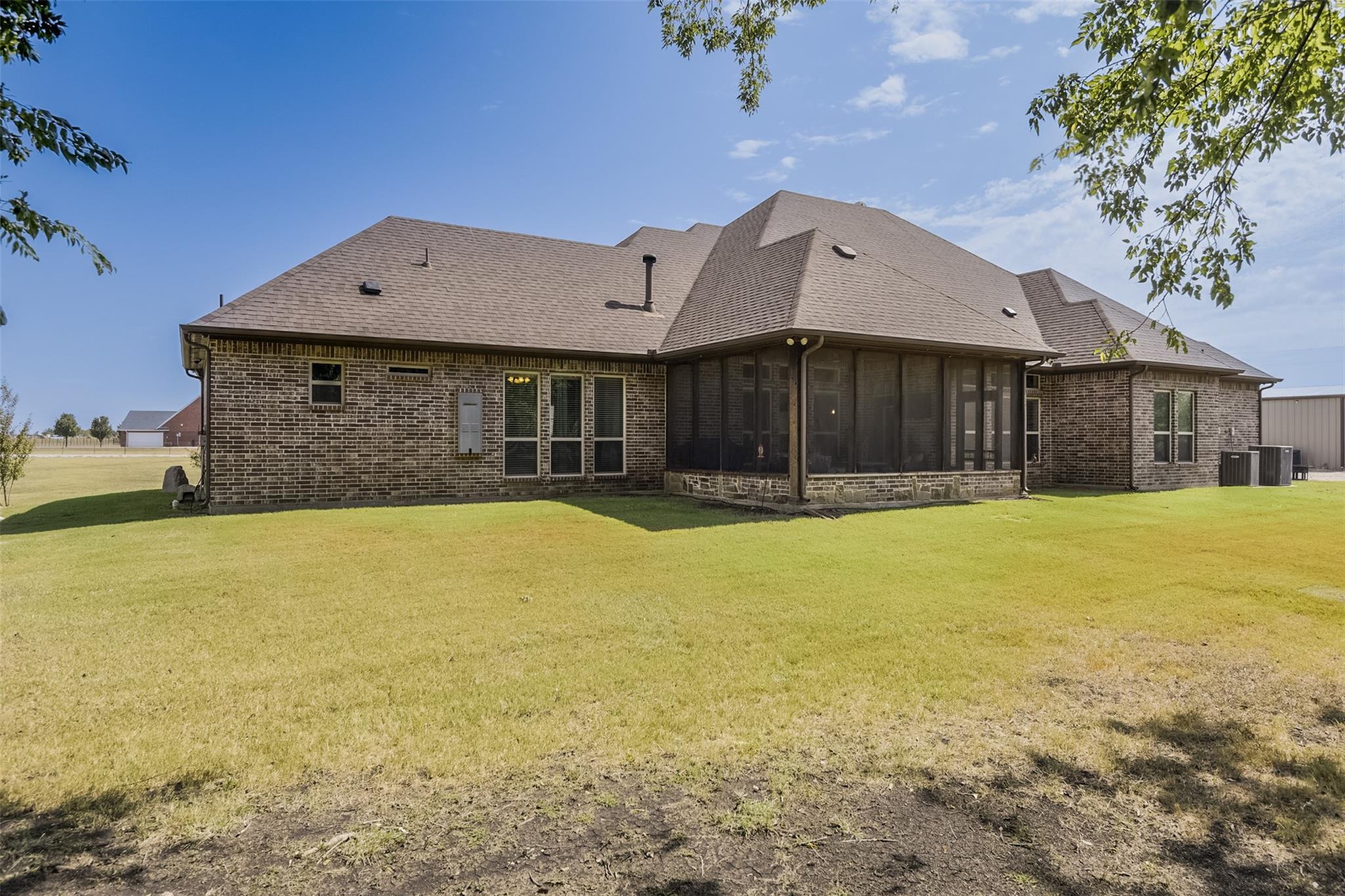 main property photo 33