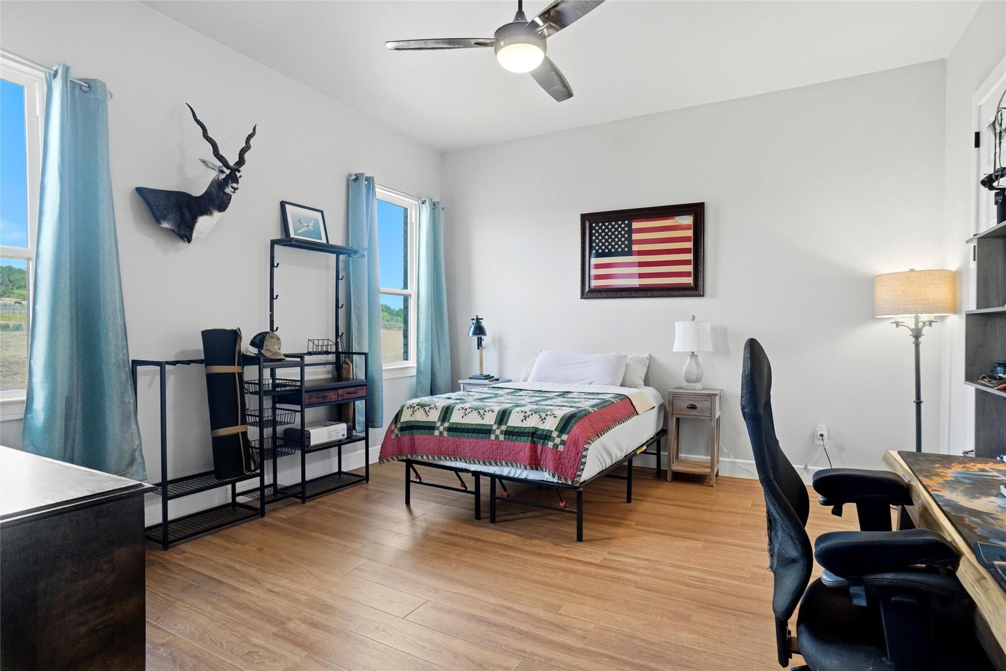 main property photo 23