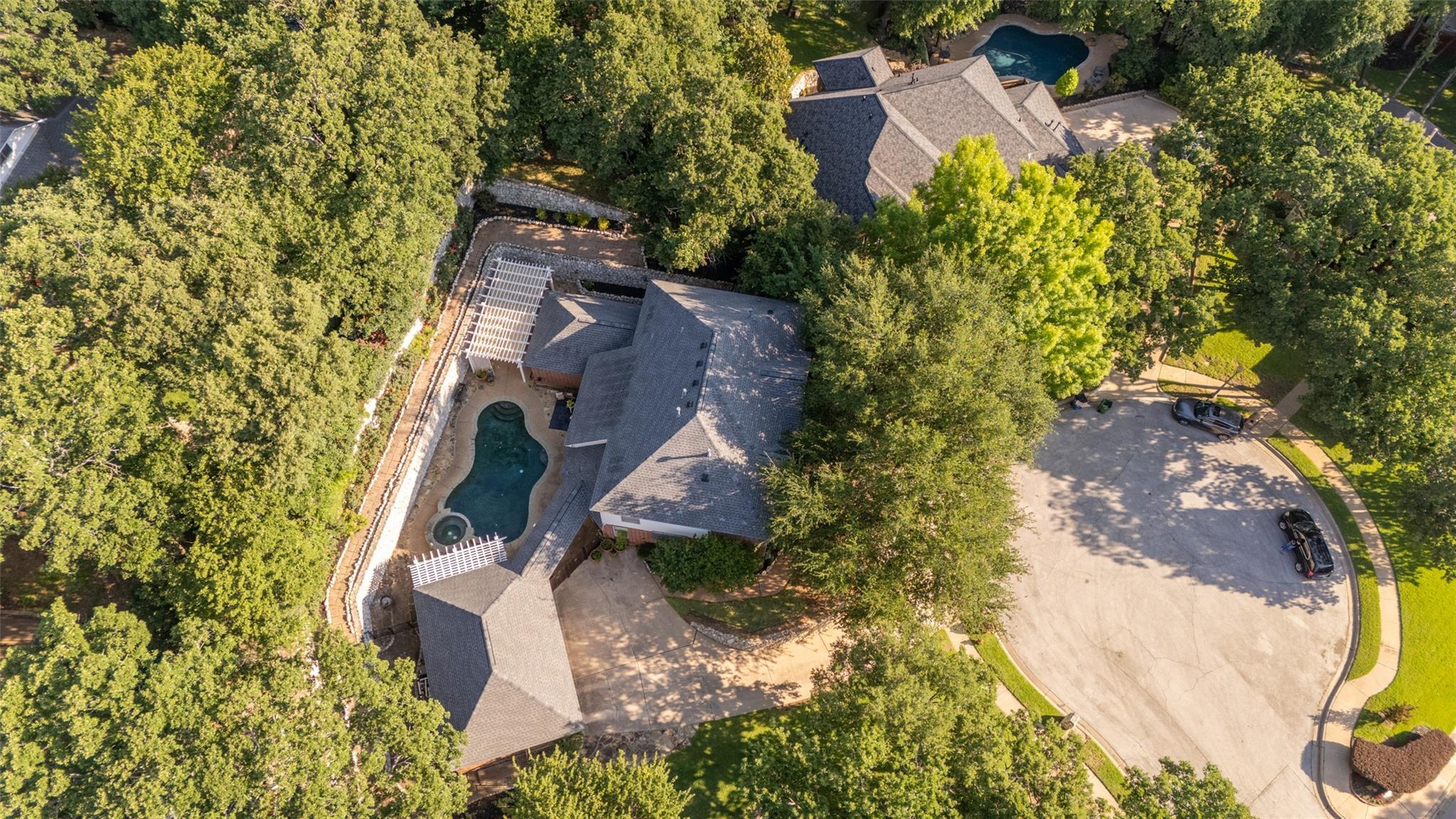 main property photo 23